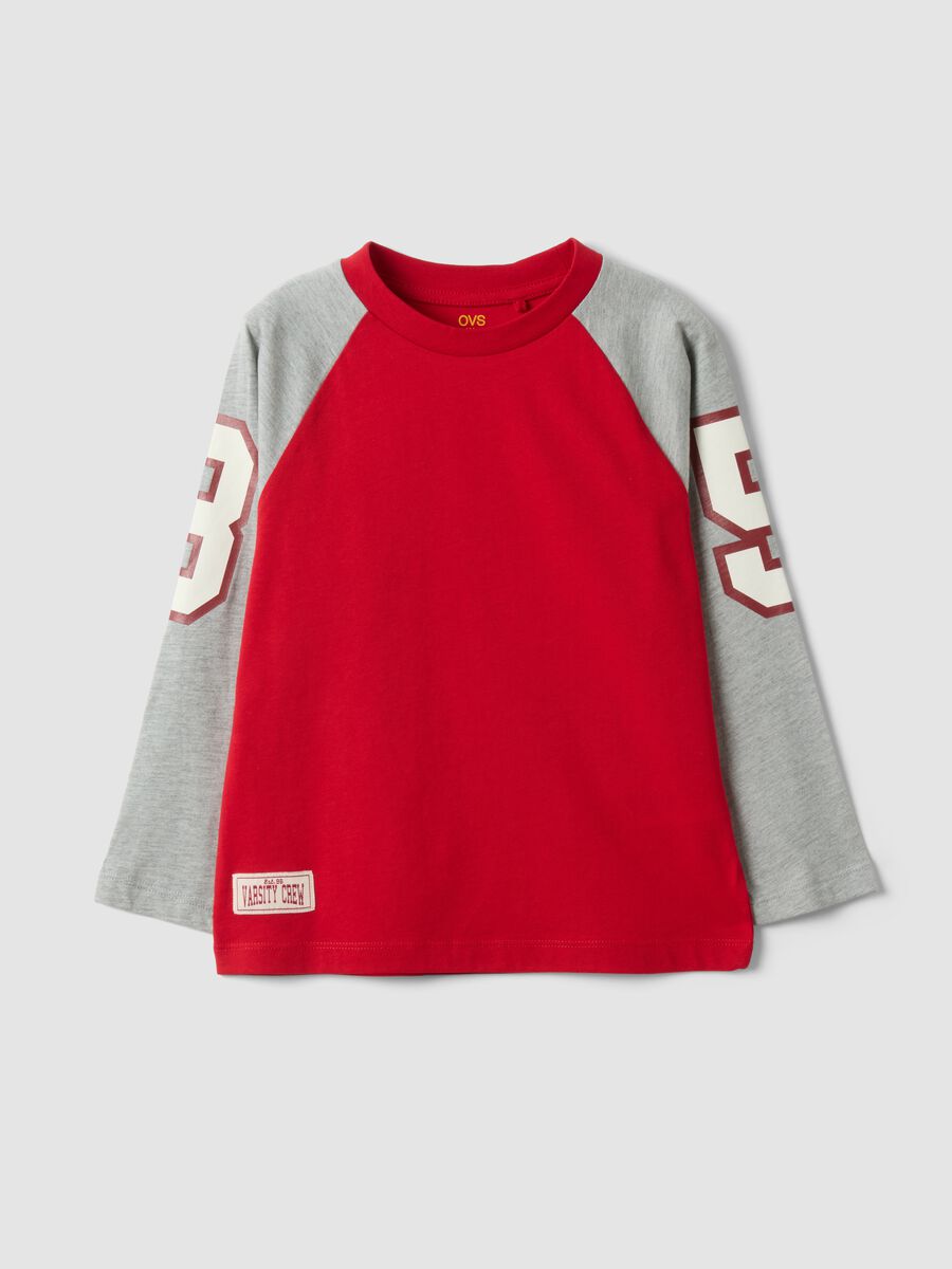 T-shirt rossa in puro cotone con girocollo e maniche raglan per bambino_0
