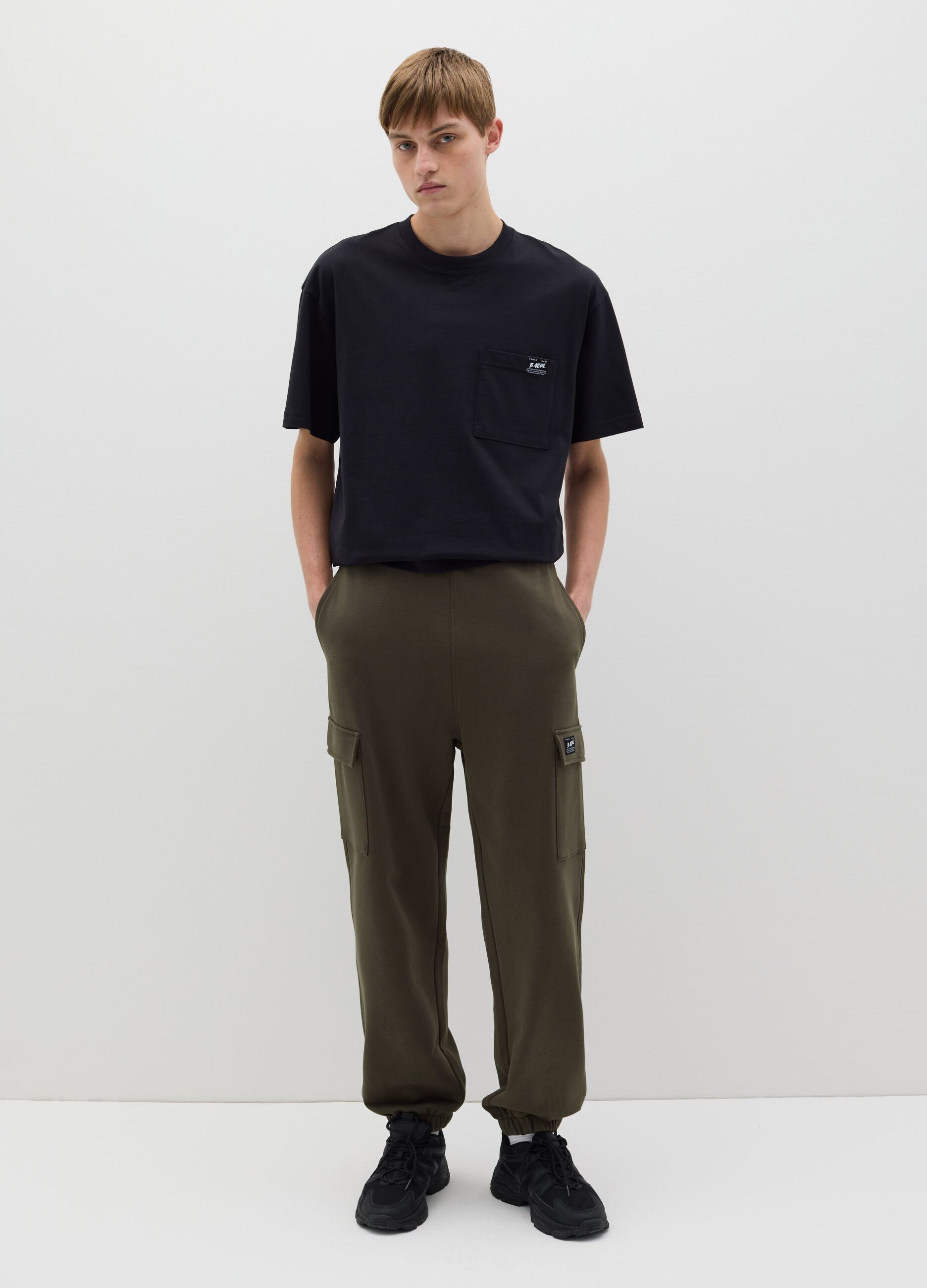 T-shirt in cotone con tasca