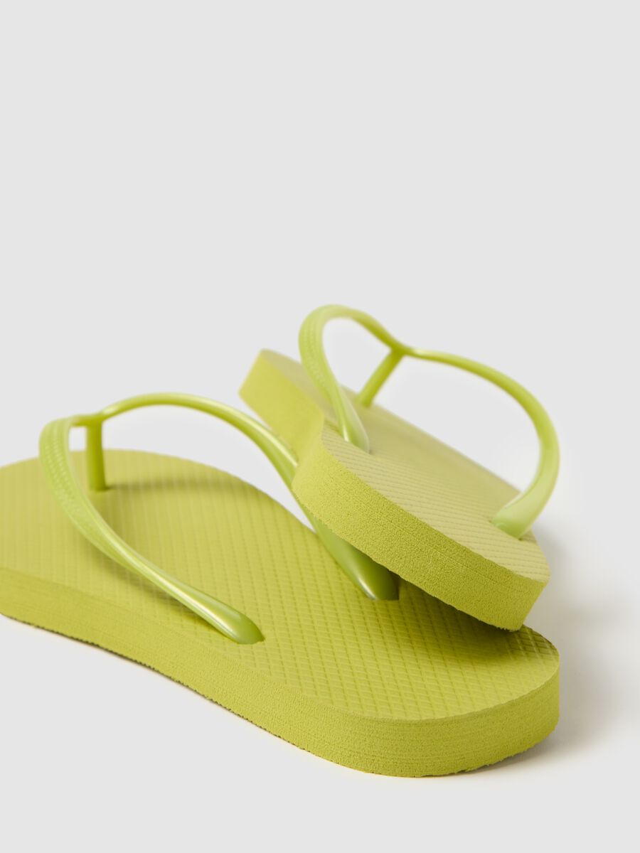 Women’s flip-flop in mixed green material_2