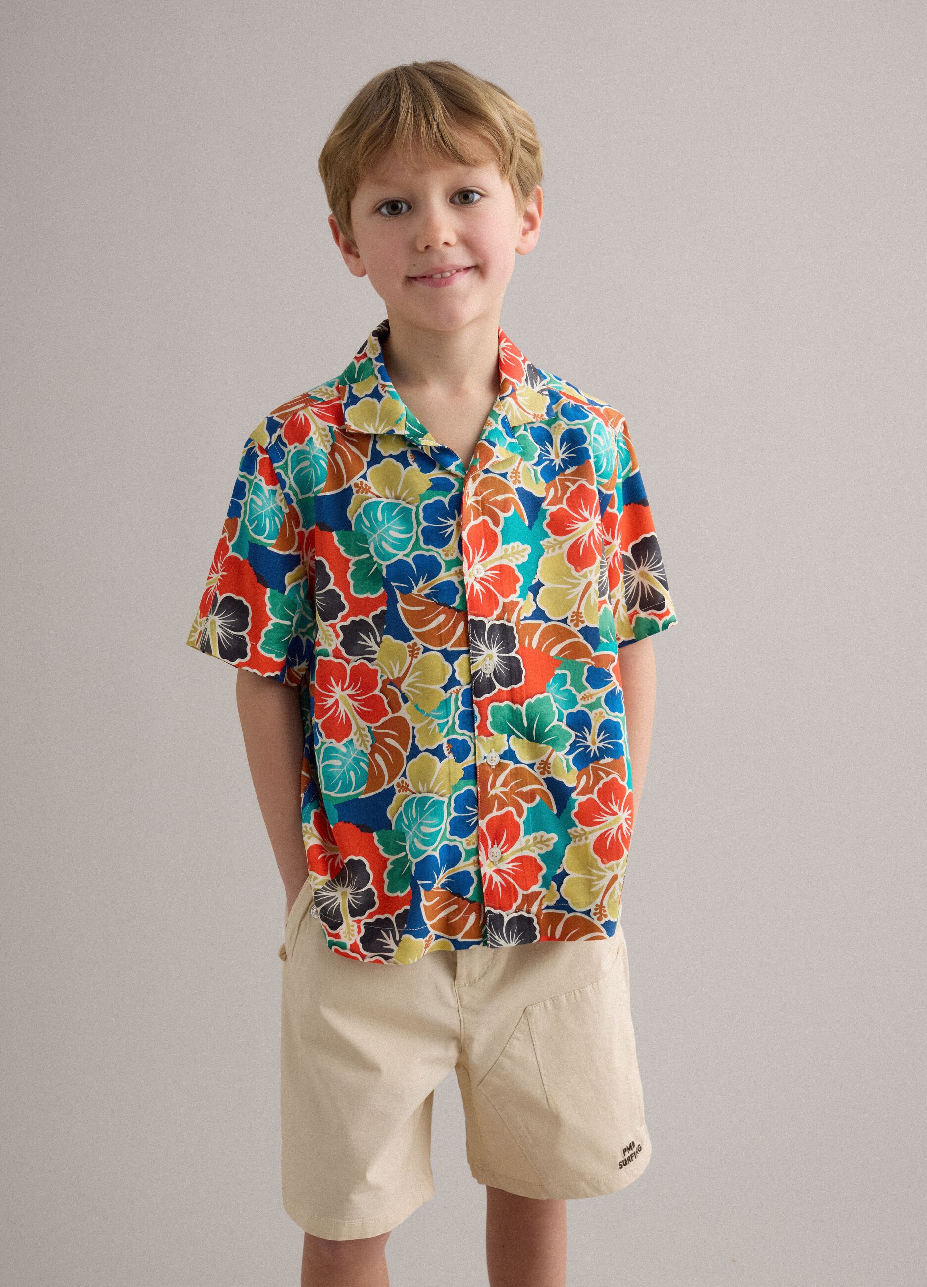 Boys&rsquo; multicolour pure viscose shirt with floral print