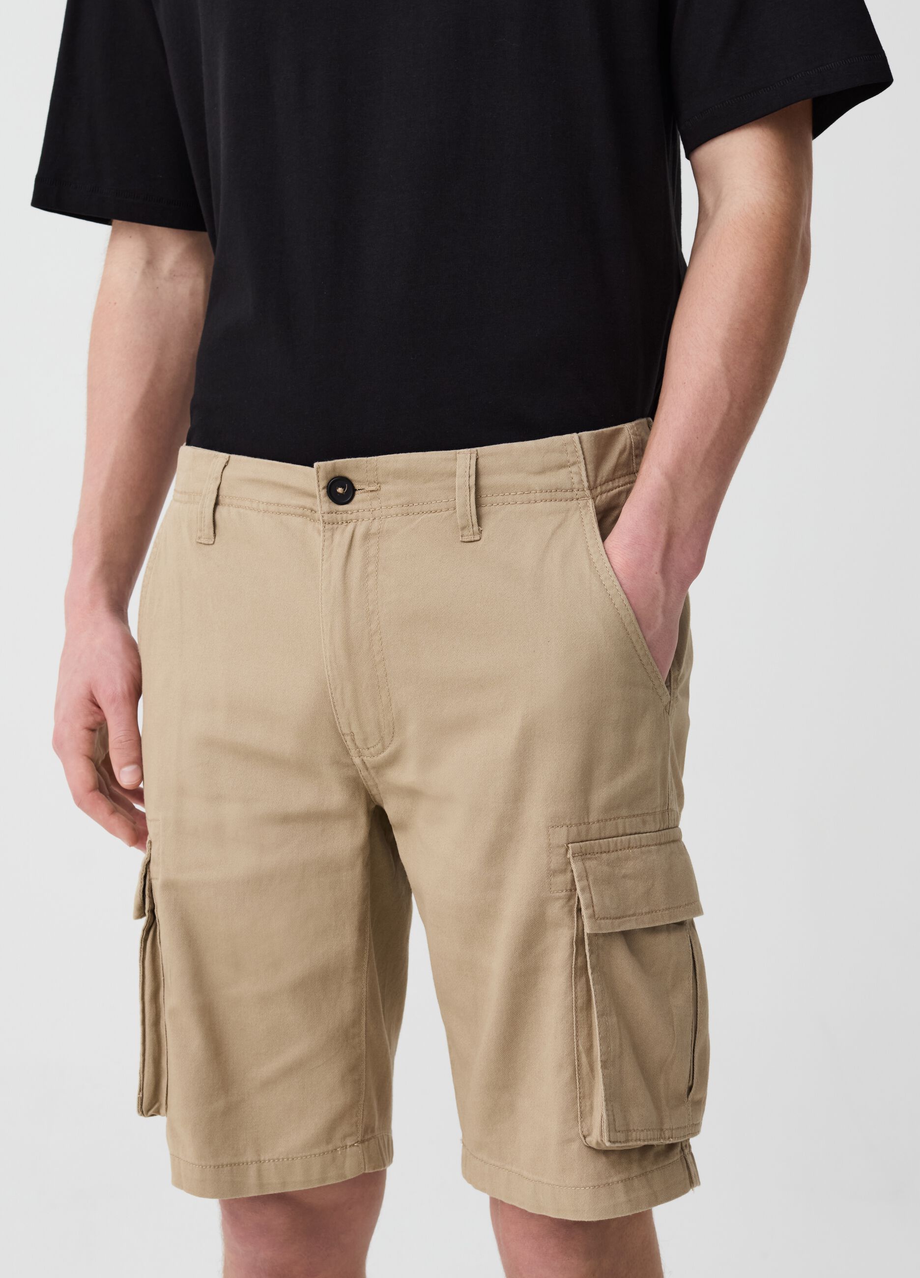 Cotton cargo Bermuda shorts