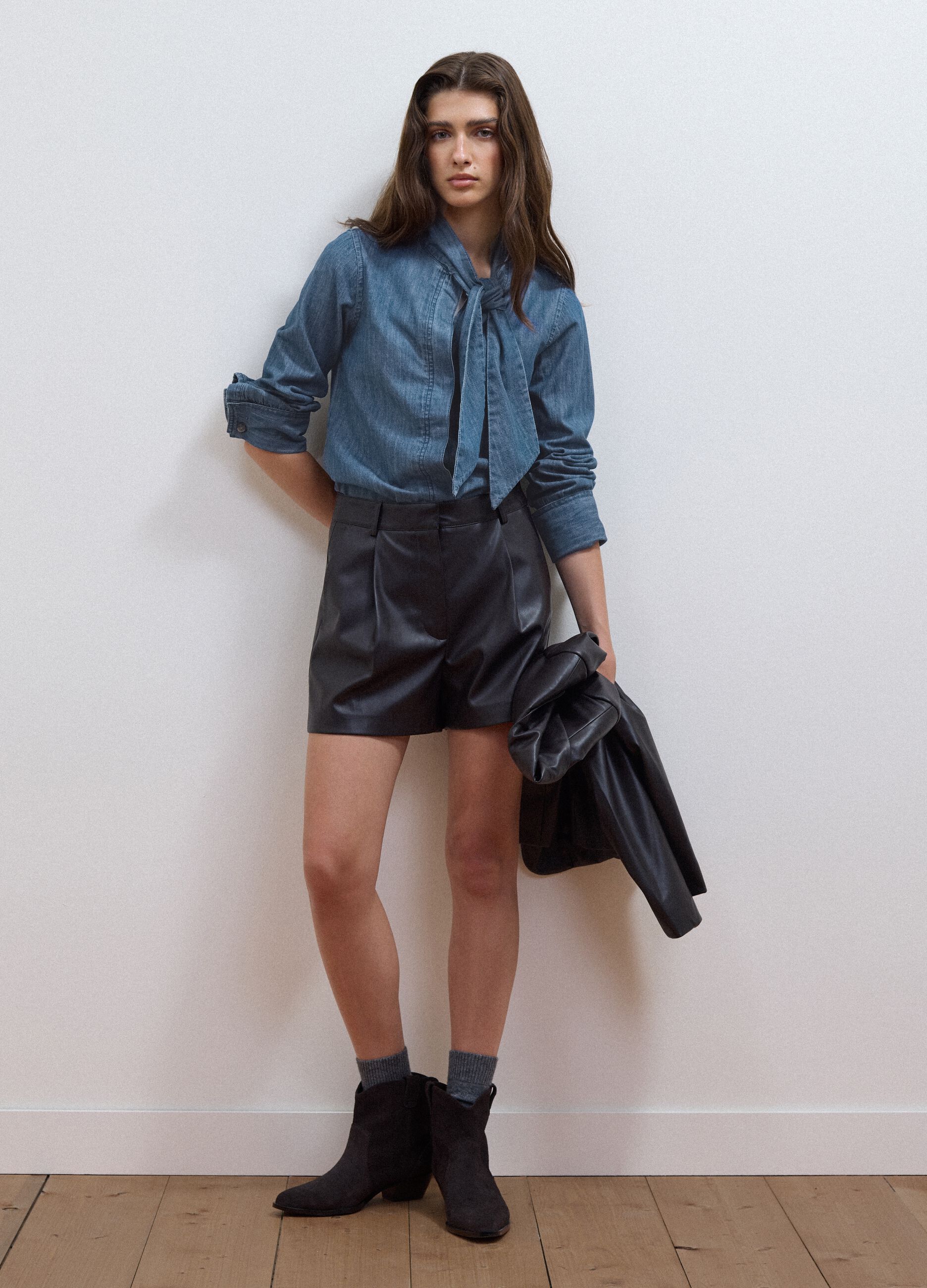 Blue denim shirt in pure cotton with neck tie, regular fit