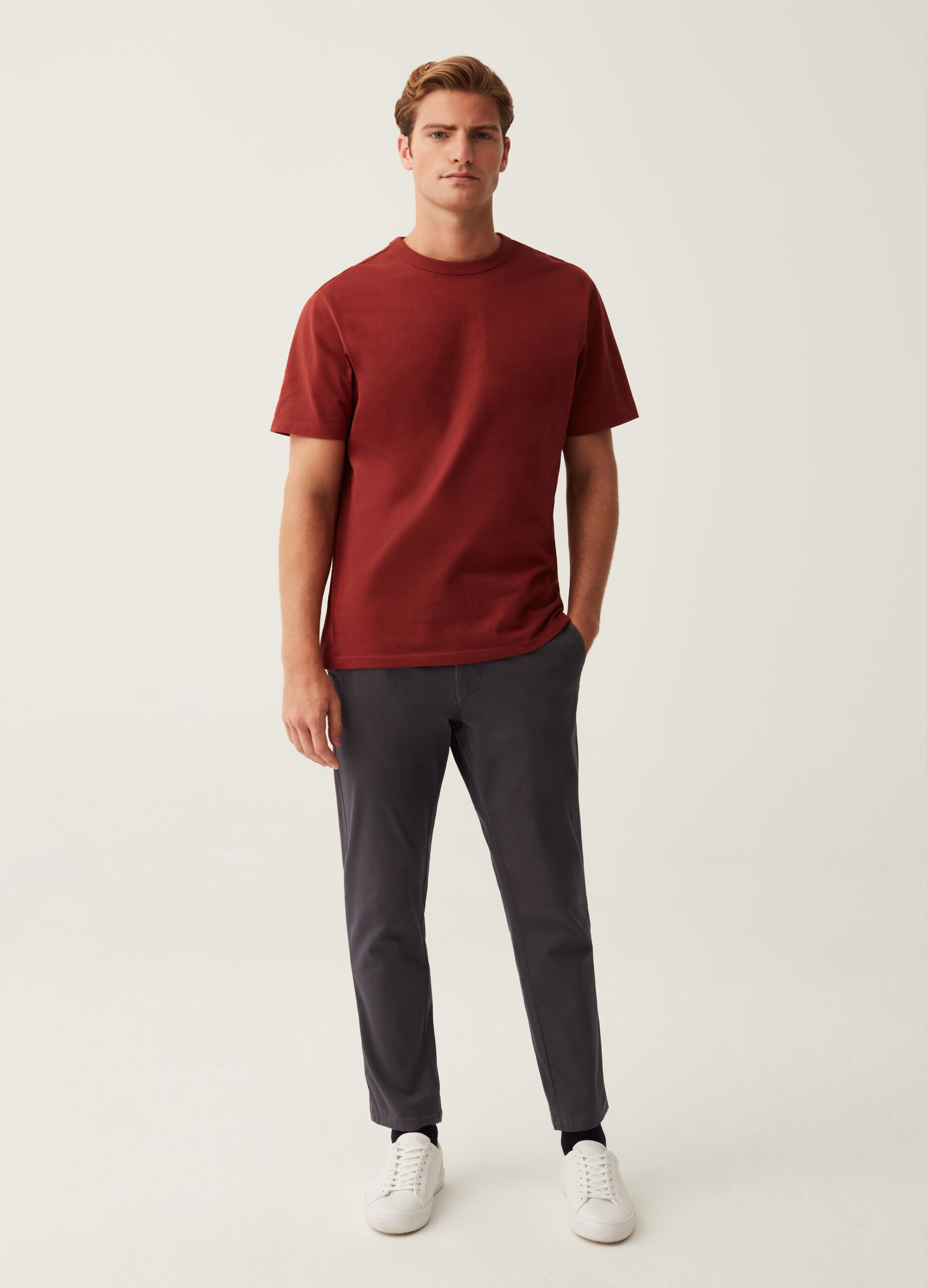 Pantalone chino in cotone stretch_1