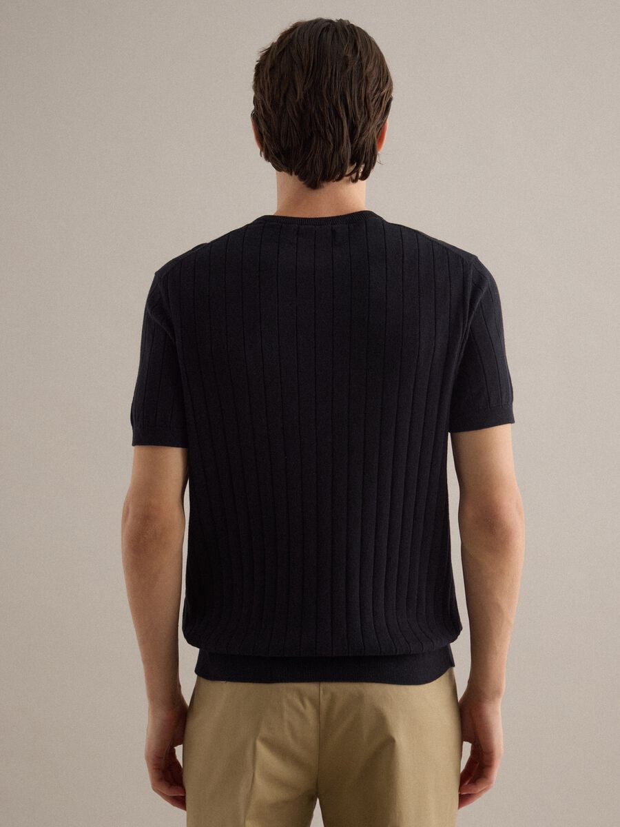 Black striped pure cotton T-shirt in regular fit_3