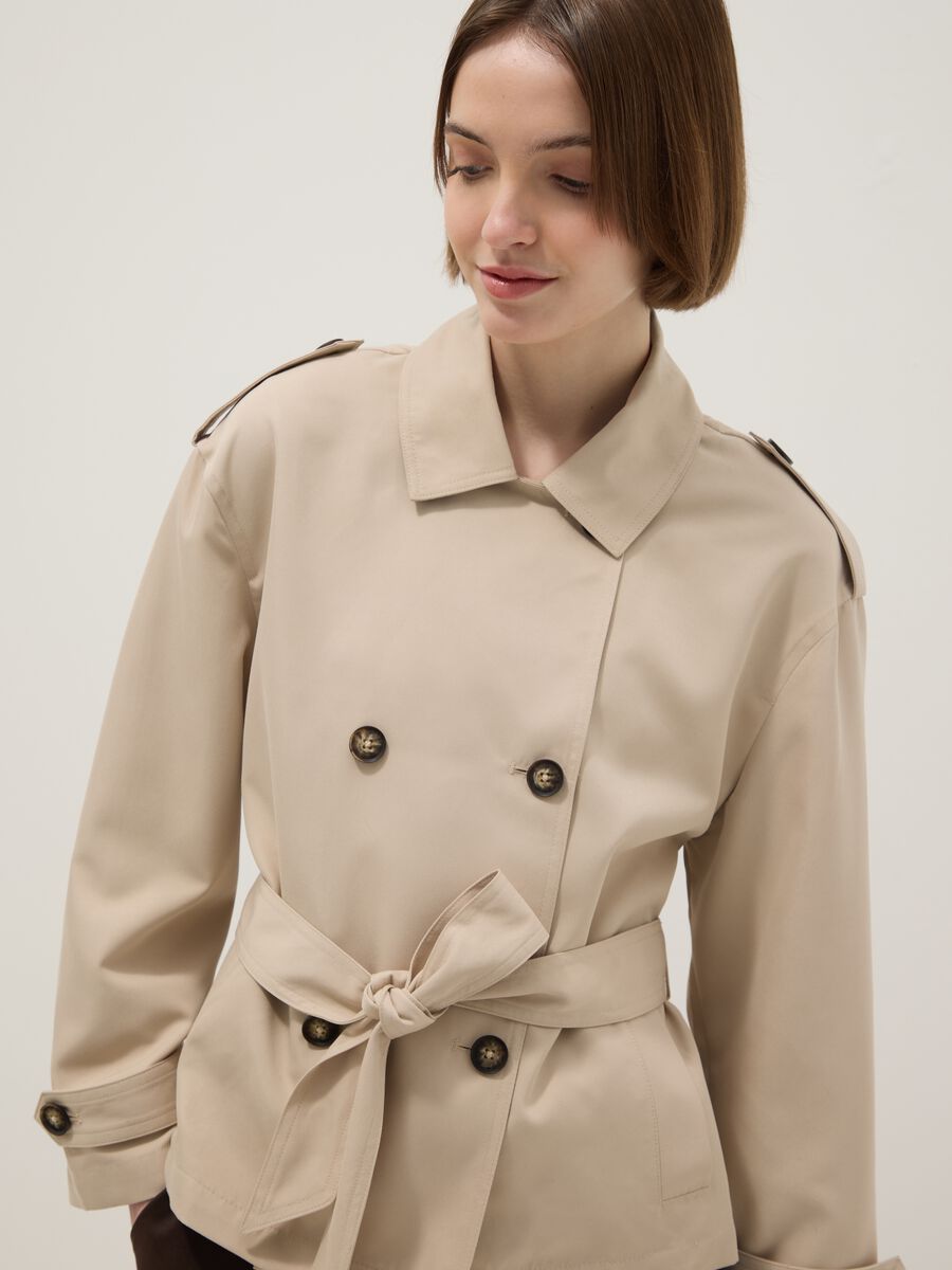 Giacca leggera doppiopetto beige regular fit con cintura_1