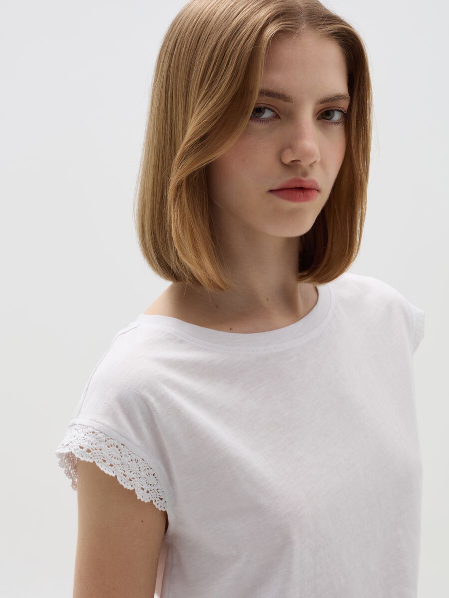 T-shirt with kimono sleeves and crochet insert_0