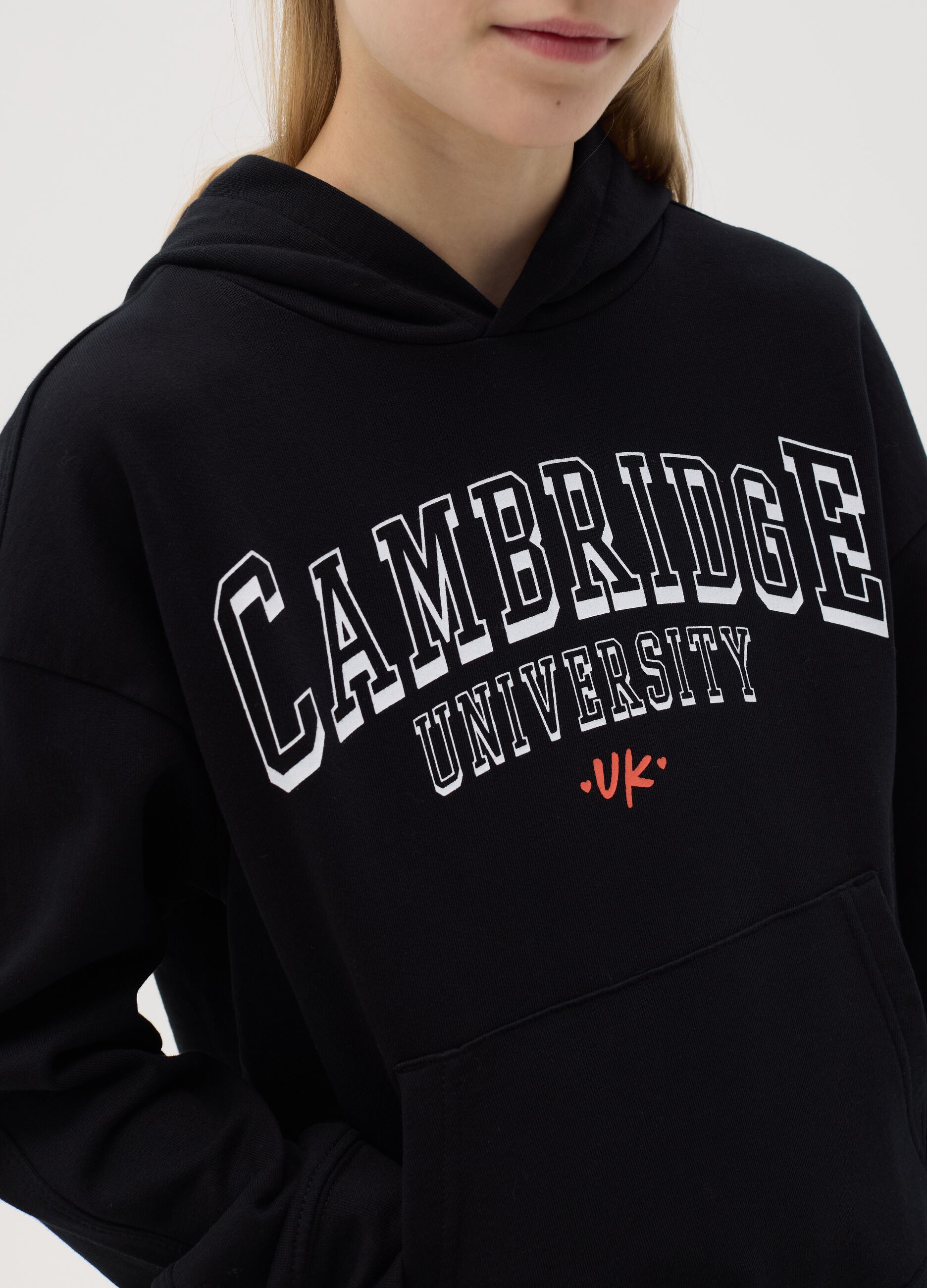 Sweatshirt with hood and "Cambridge University" print