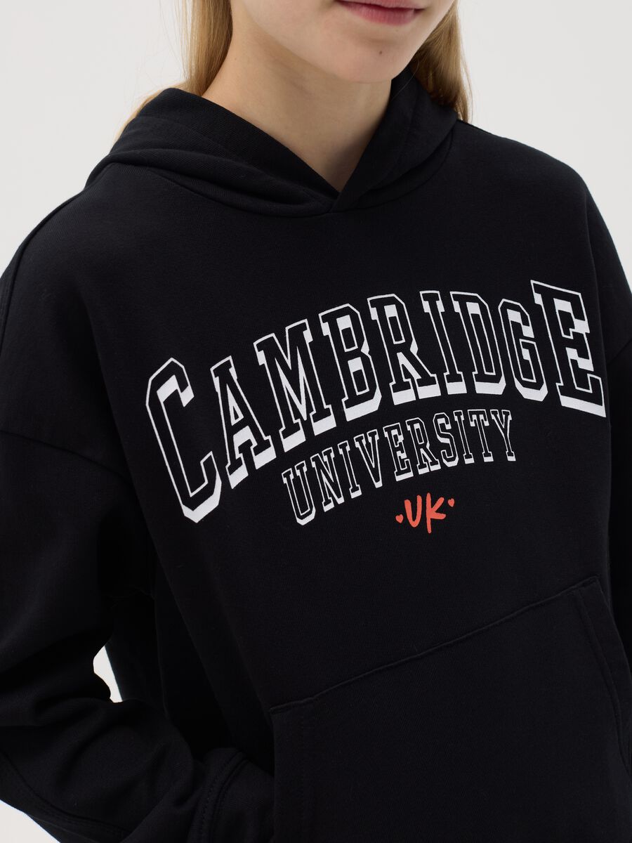 Sweatshirt with hood and "Cambridge University" print_1