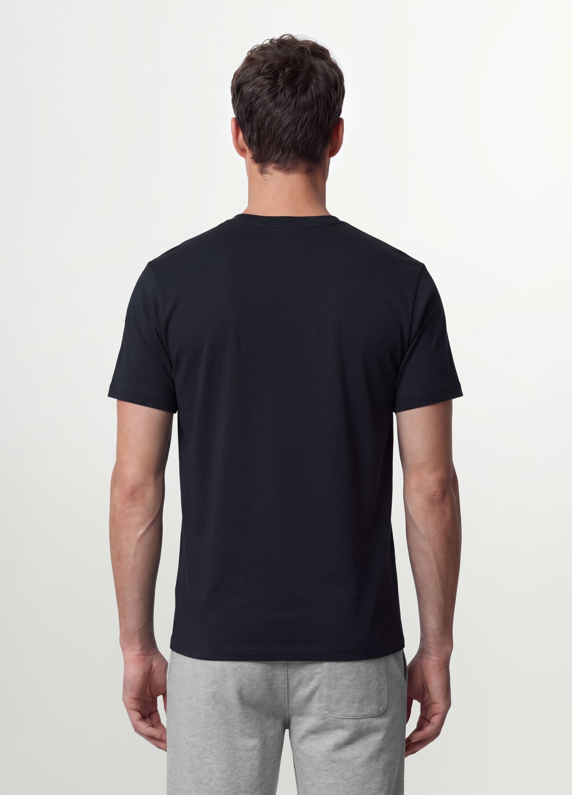 T-shirt nera in cotone organico a maniche corte slim fit