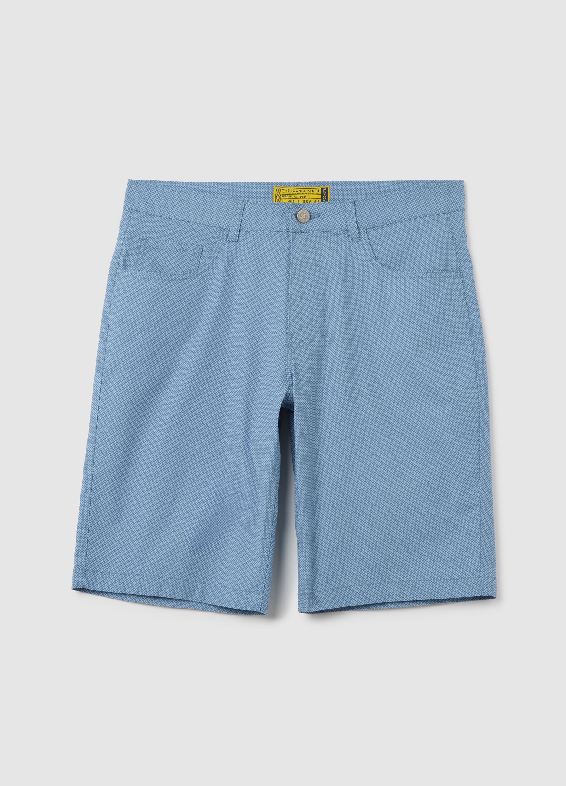 Men’s light blue Bermuda shorts in stretch cotton with regular fit