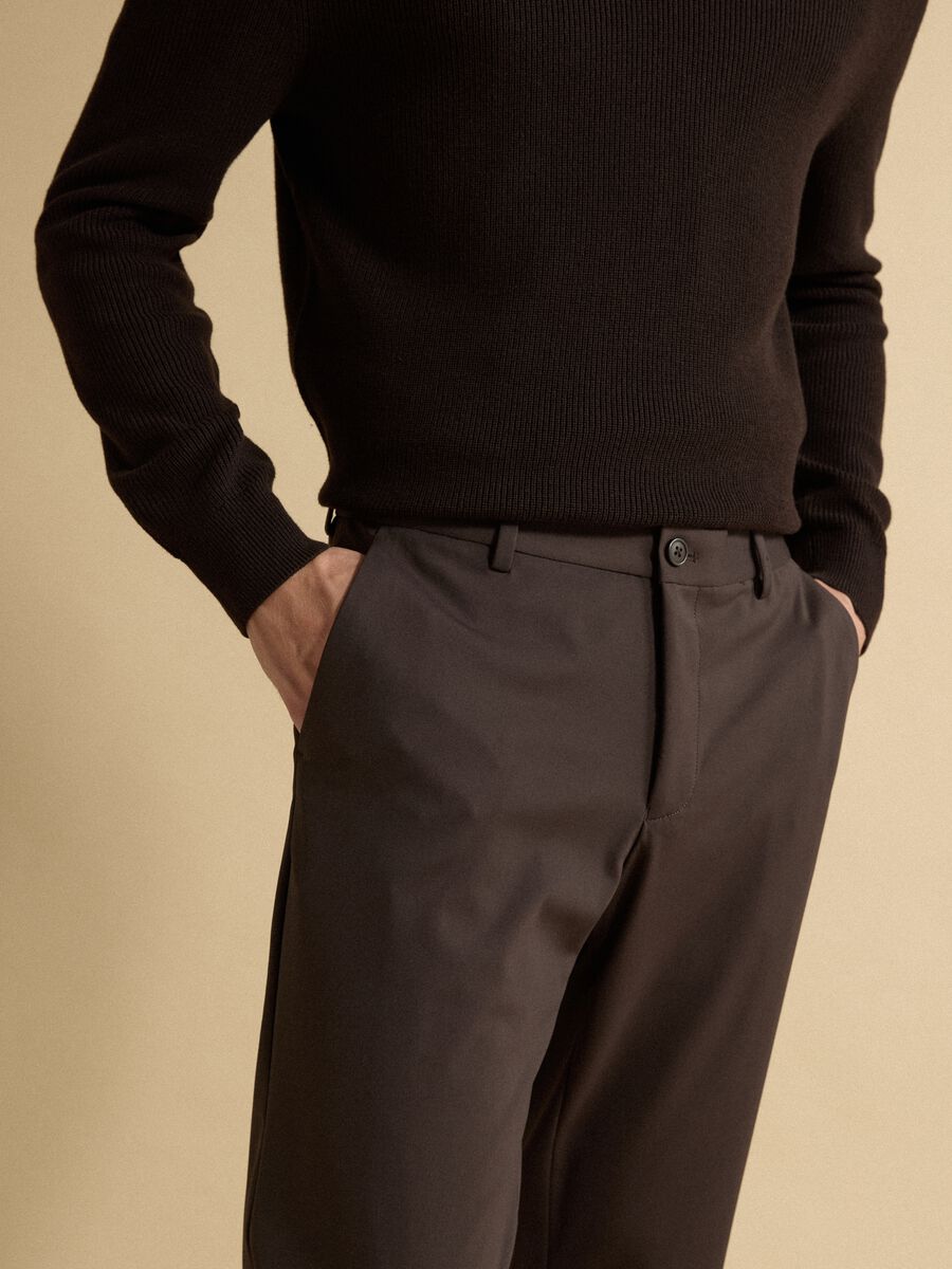 Pantaloni formali marroni in tessuto elasticizzato 4 Way Stretch slim fit_2