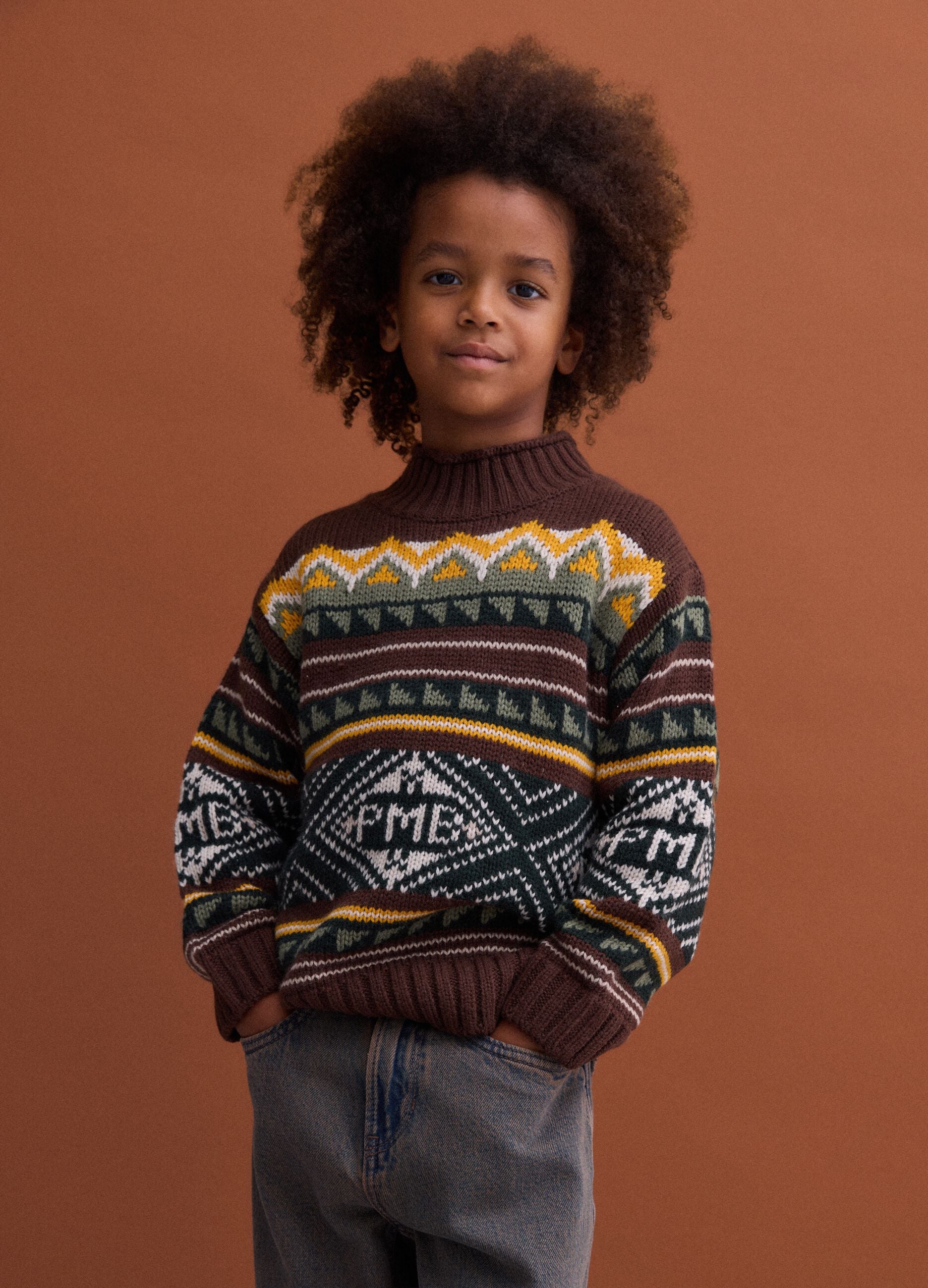 Maglione multicolor jacquard in misto lana con colletto rialzato regular fit