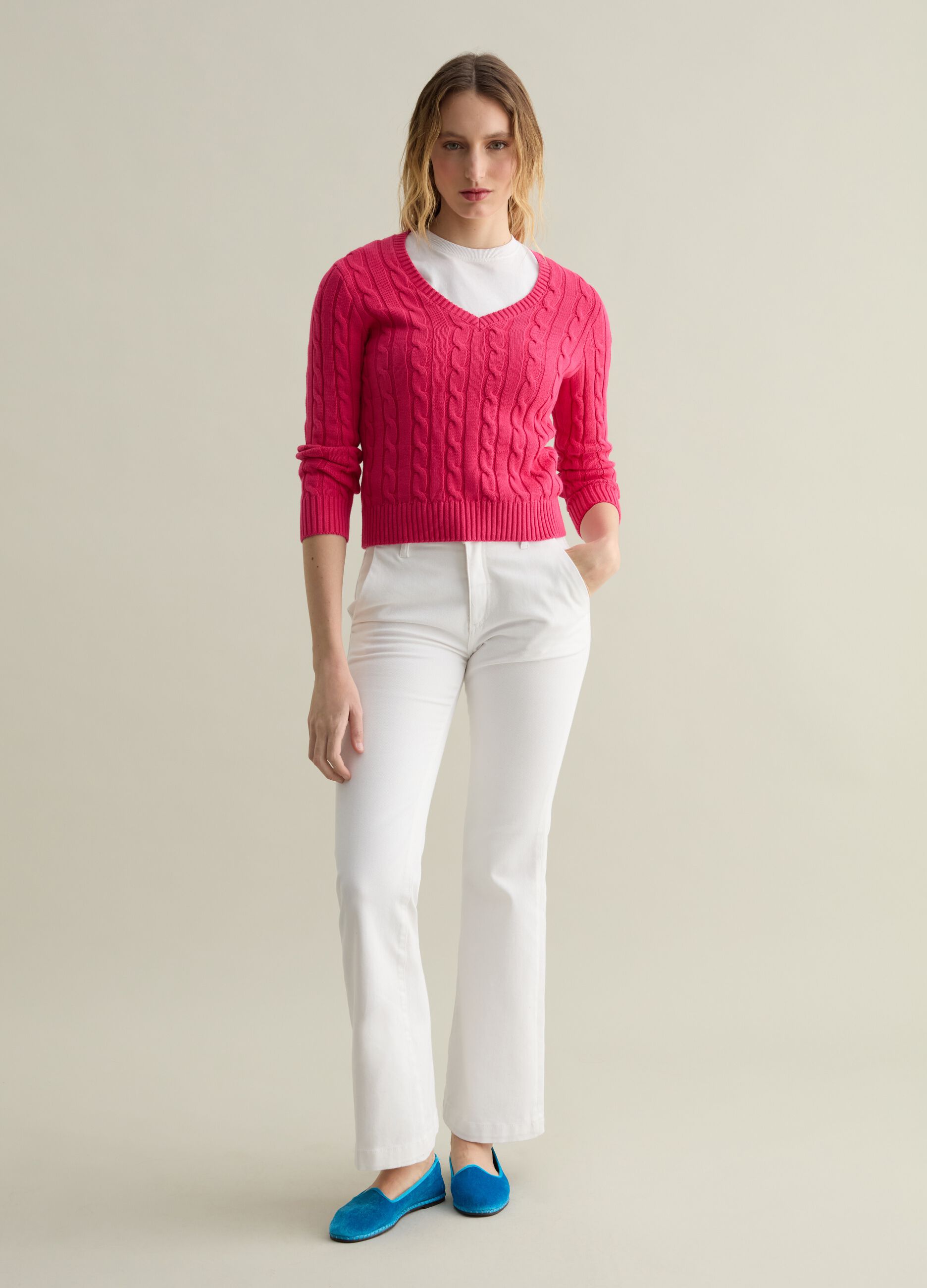 Cable-knit pullover with V neck