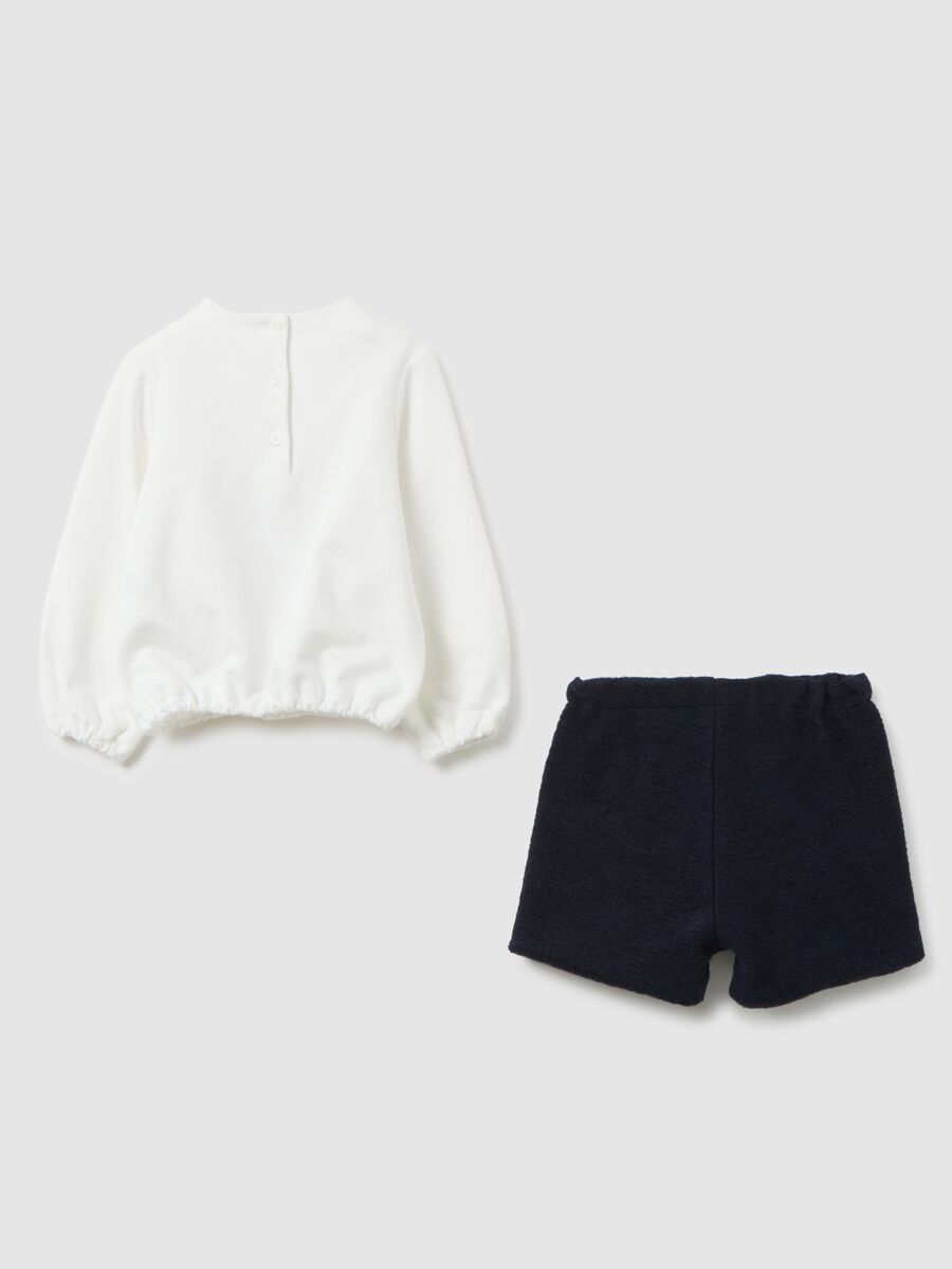 Girls' multicolour pullover and shorts set with festive detailing_1