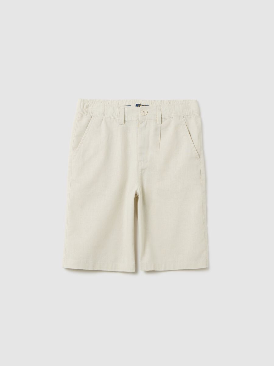 Bermuda da ragazzo in misto lino e cotone beige regular fit con due tasche posteriori_0