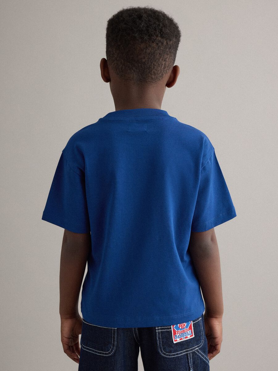 T-shirt in puro cotone blu da bambino regular fit con ricamo_1