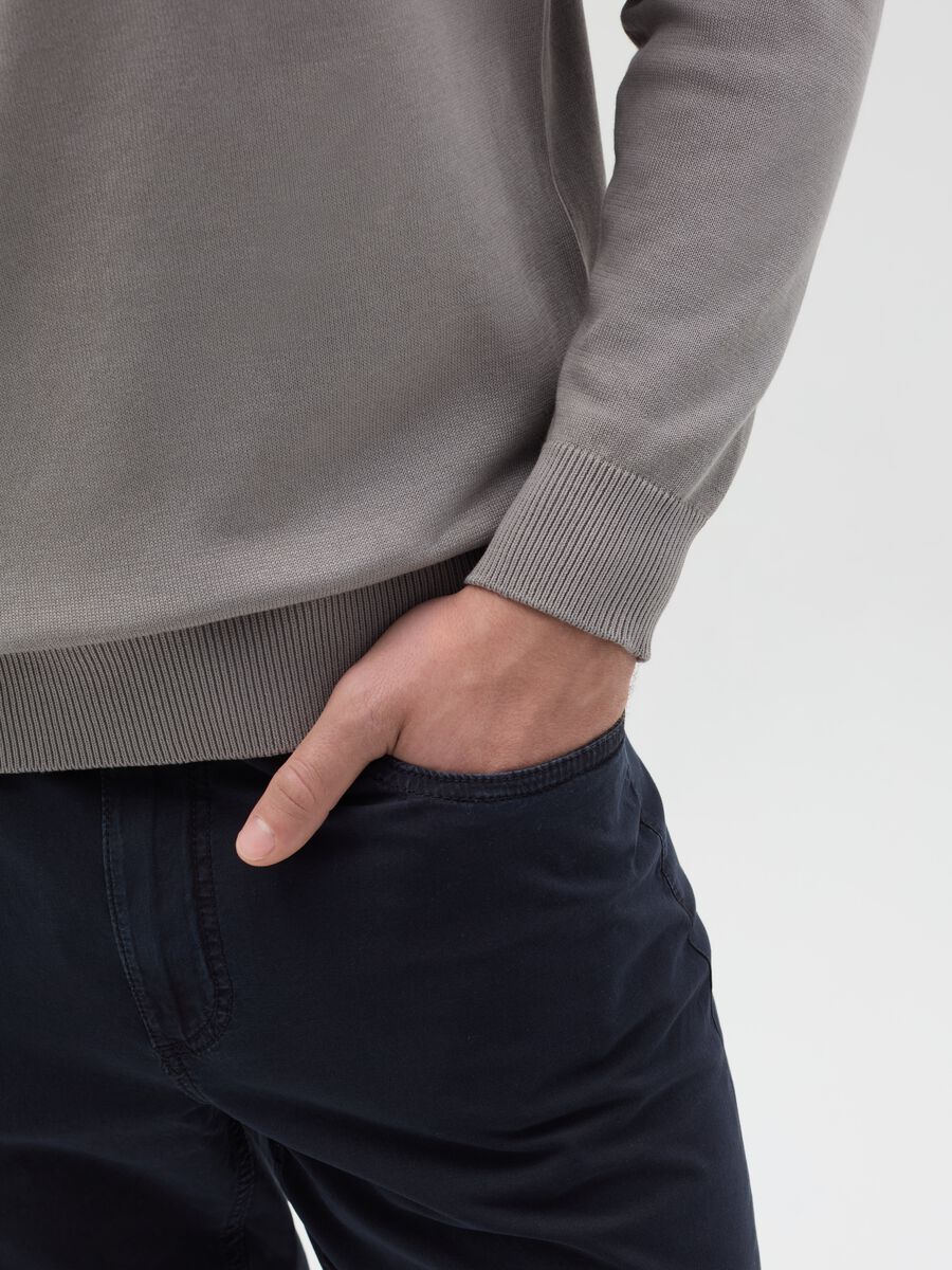 Cotton pullover with round neck_2