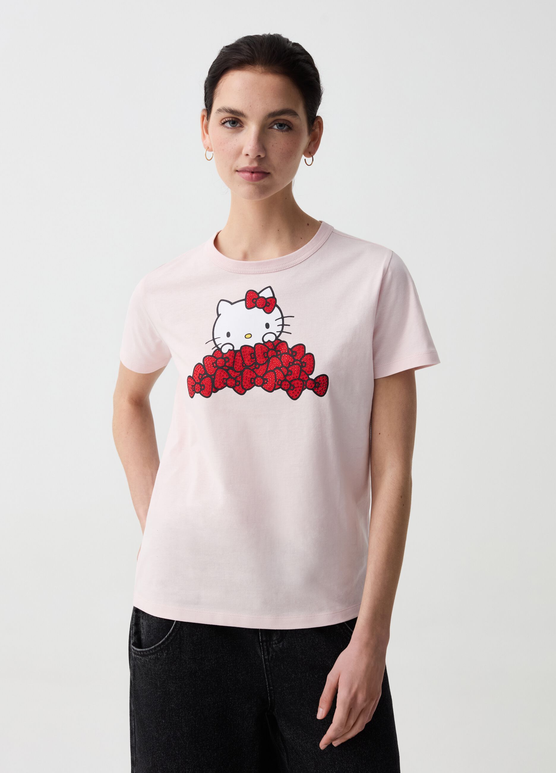 T-shirt con stampa Hello Kitty e strass
