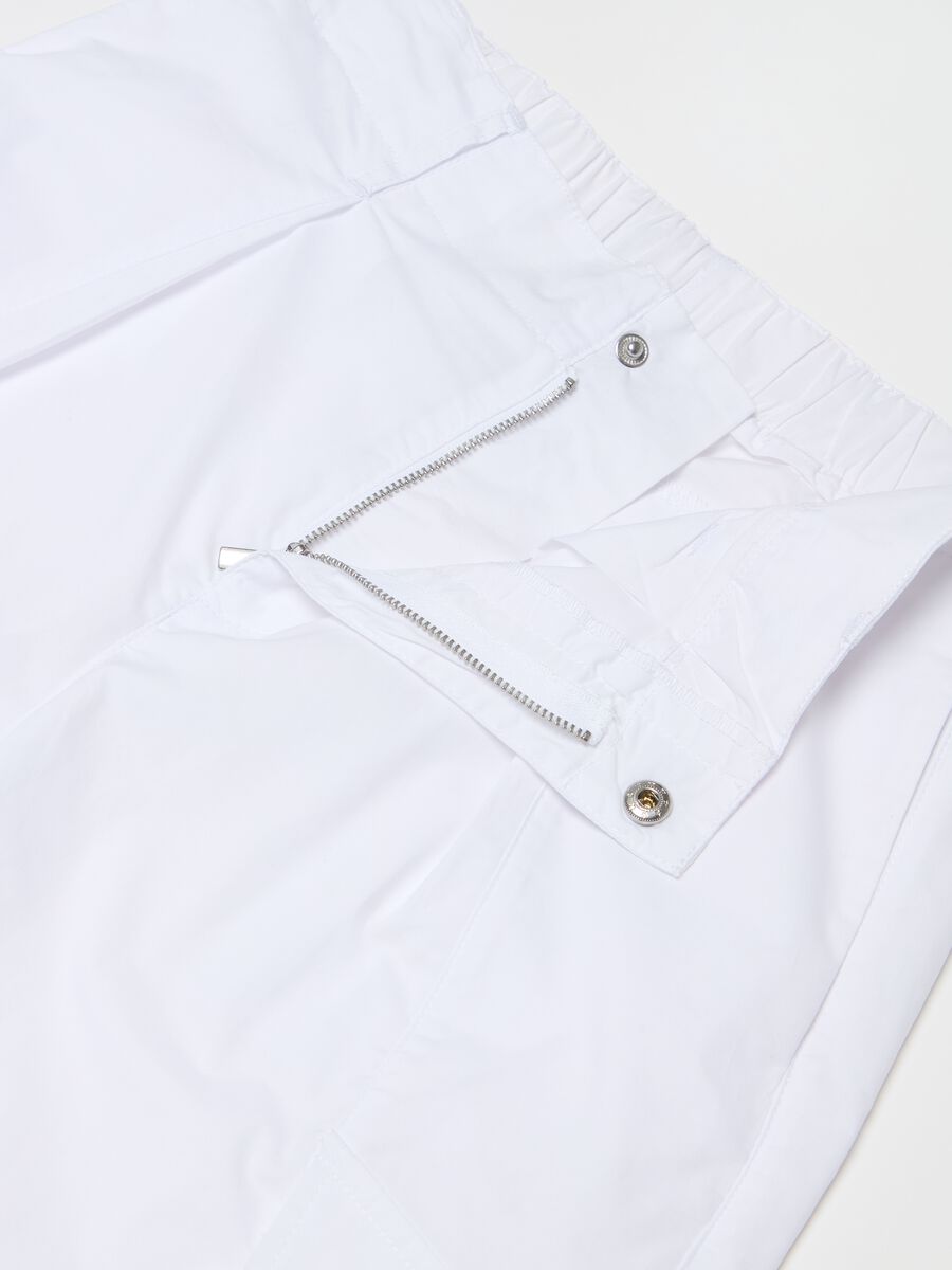 Light Wide-Leg Cargo Trousers White_8