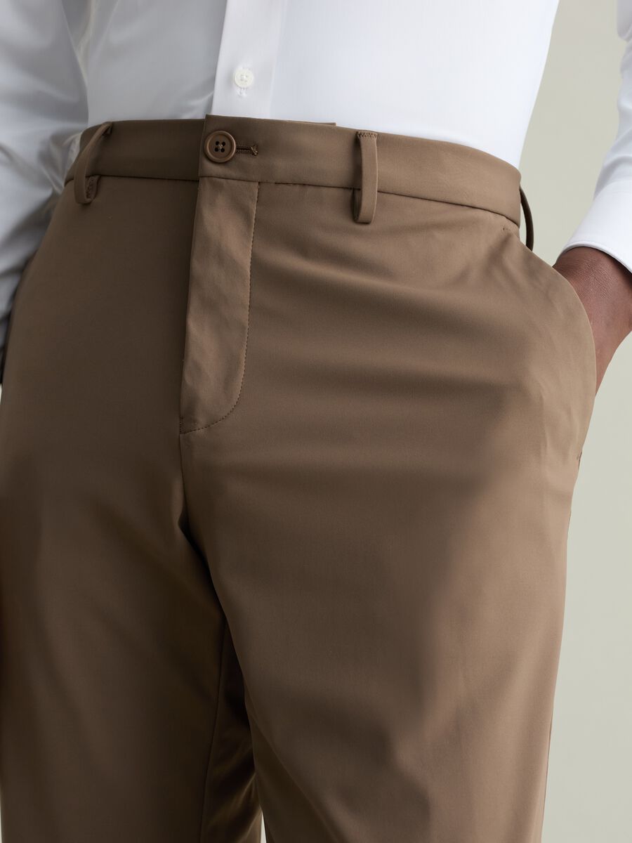 Chino trousers in technical fabric_2