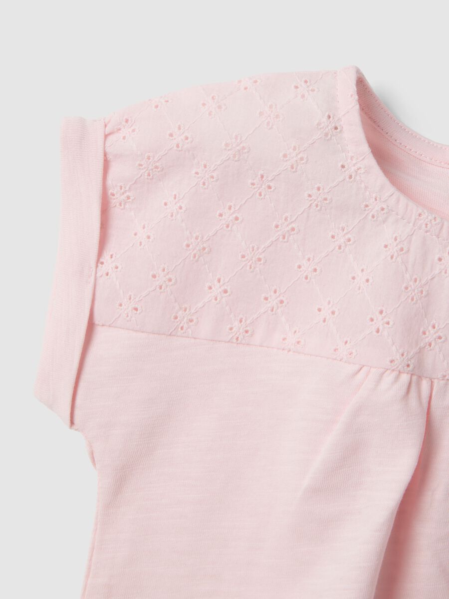 Girls' pink pure cotton T-shirt regular fit with embroidery_3