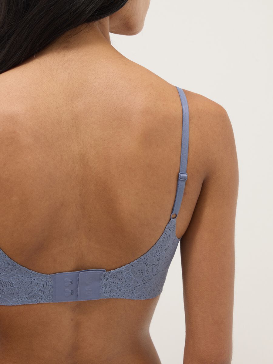 Reggiseno azzurro con texture floreale in pizzo_2