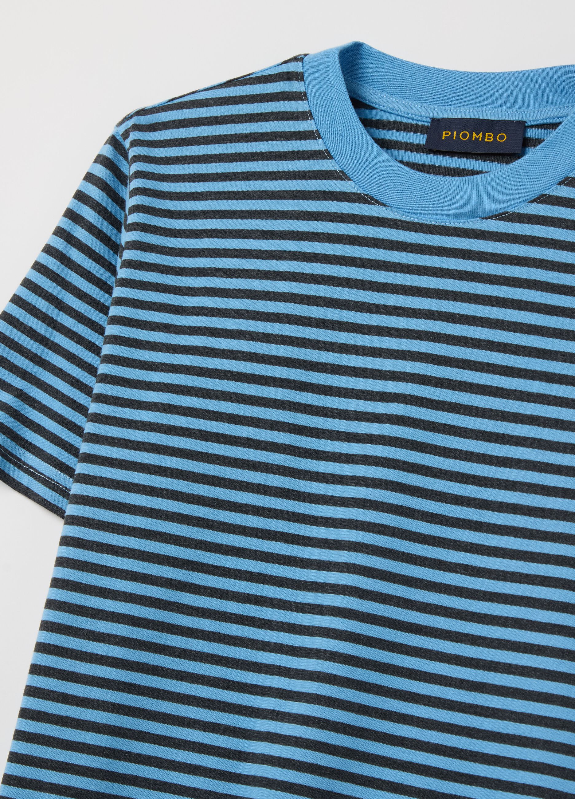 Striped T-shirt with round neck