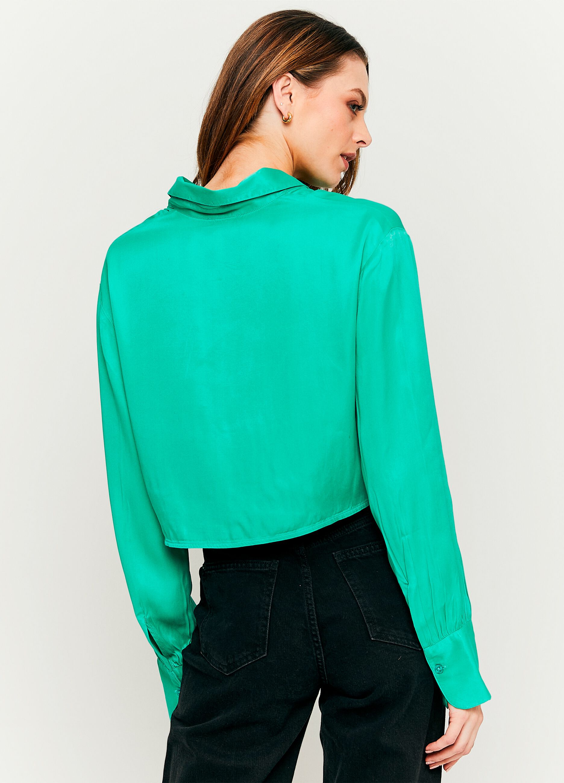 Cropped shirt in viscose
