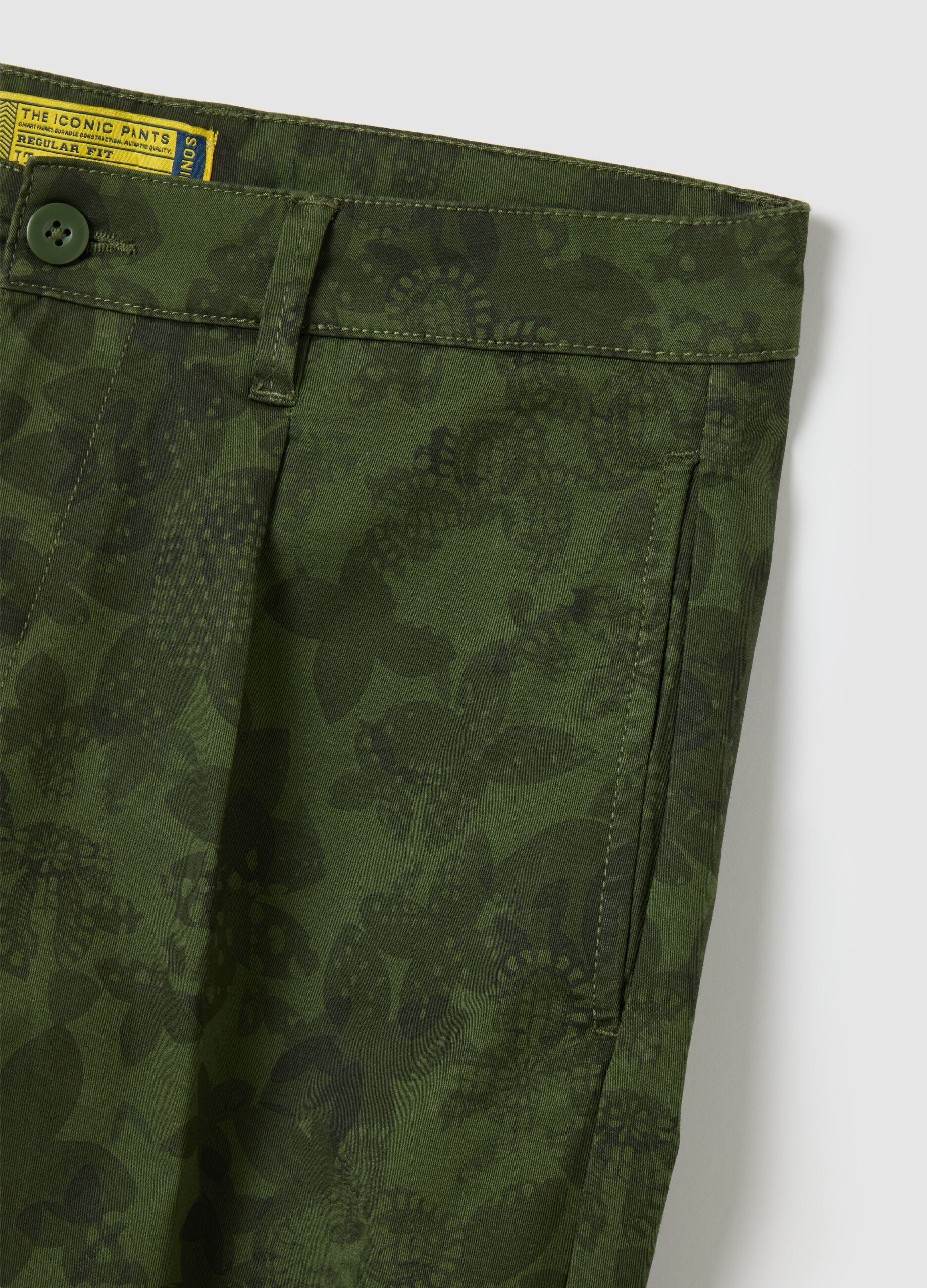 Bermuda da uomo in cotone verde regular fit