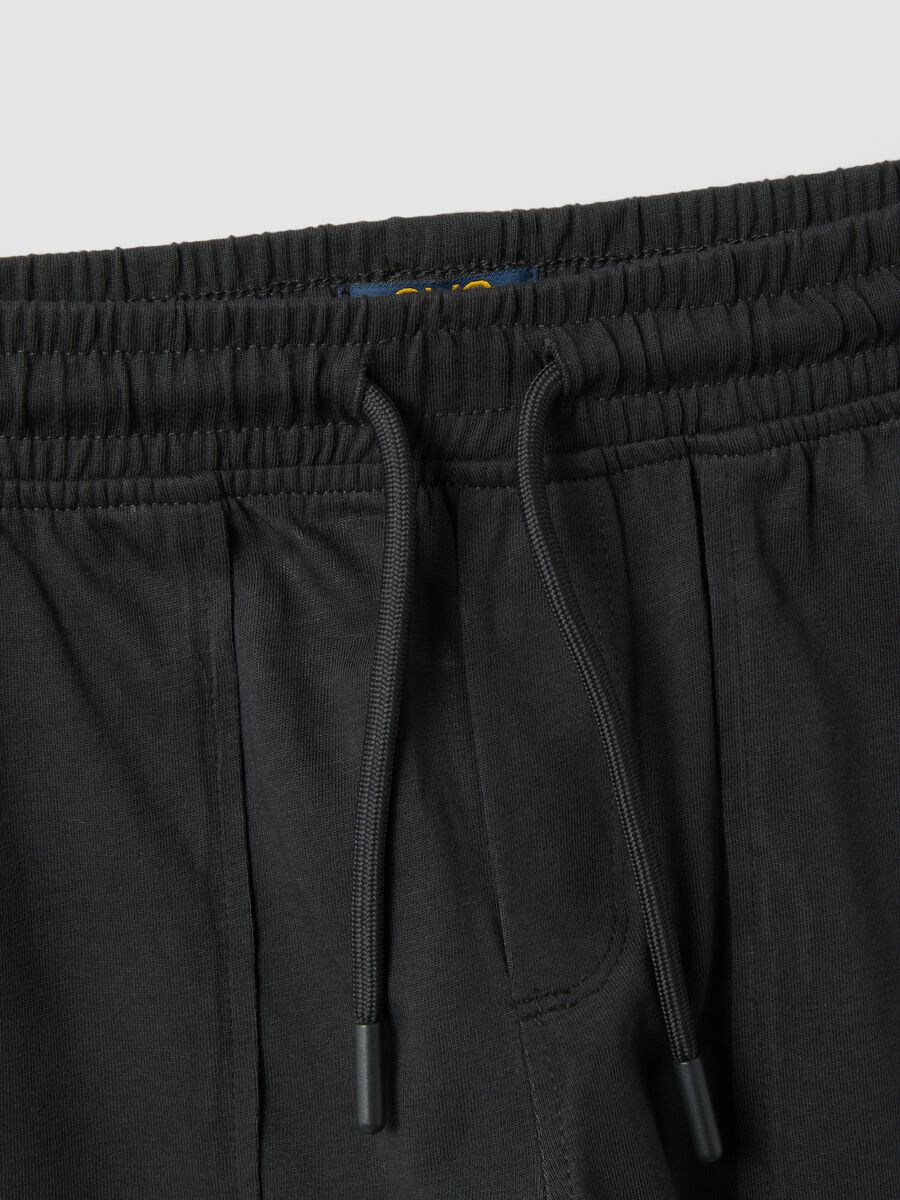 Black organic cotton shorts with elasticated waist_3