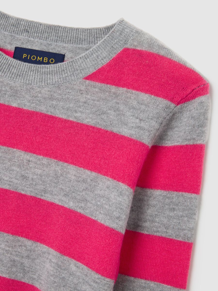 Maglione a righe grigie e rosa in pura lana_5