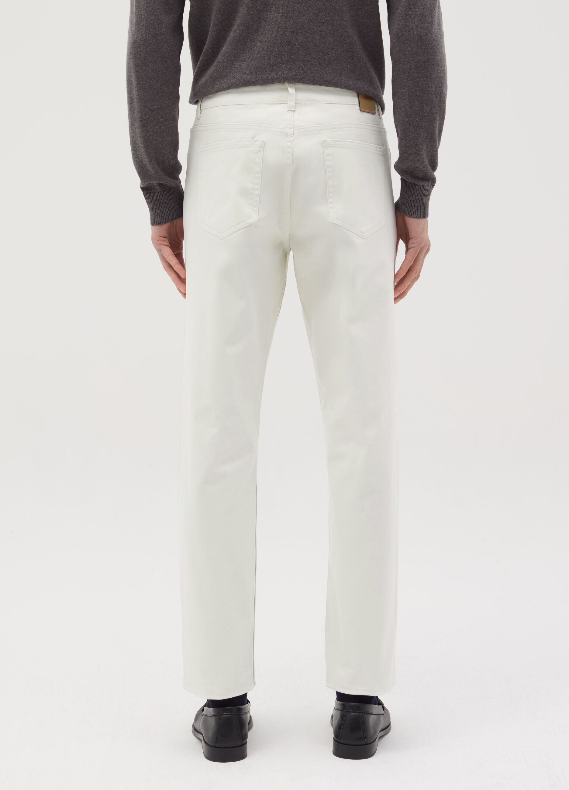 Slim-fit trousers with five pockets