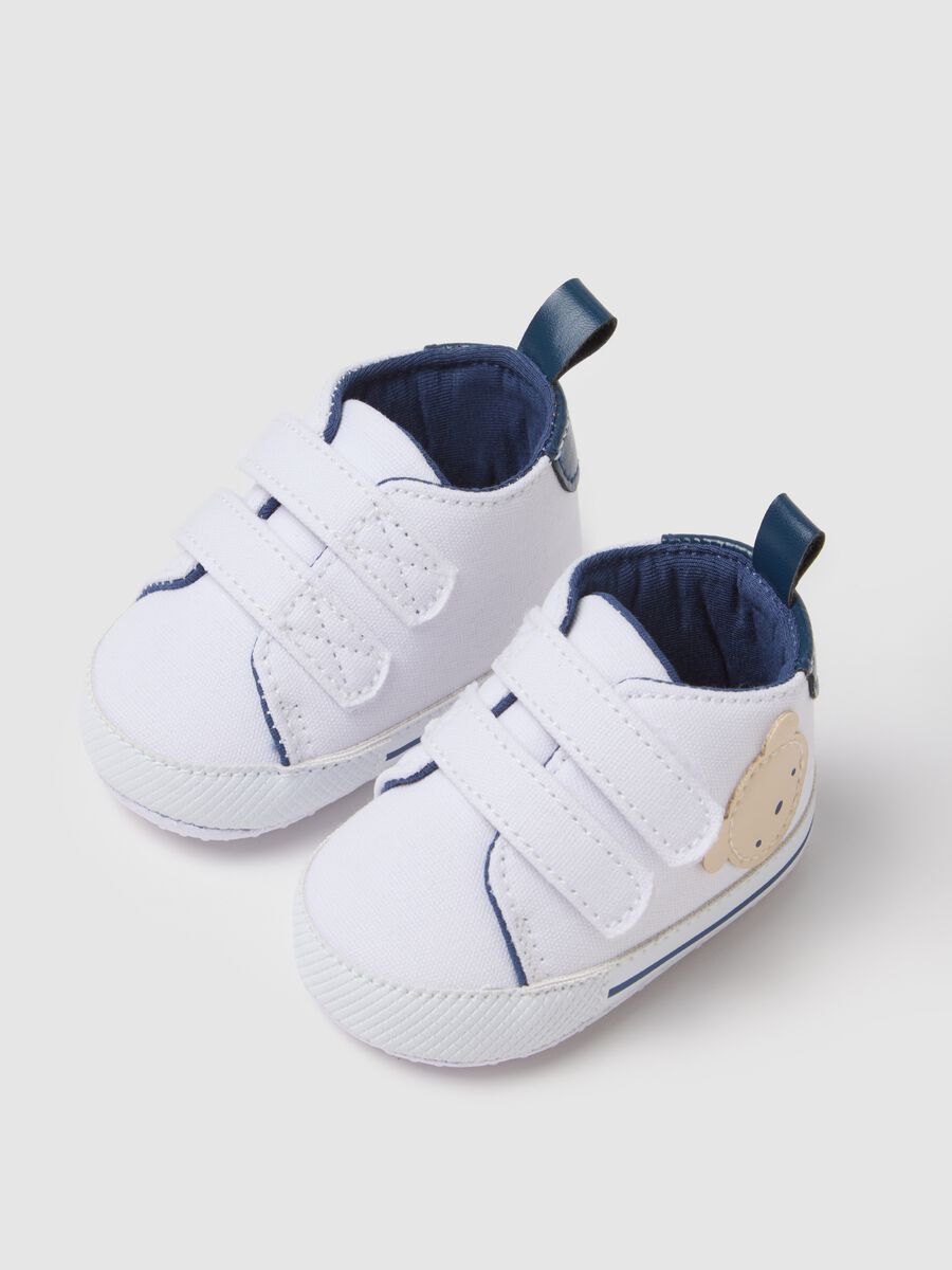 Scarpine bianche da neonato in tela_2