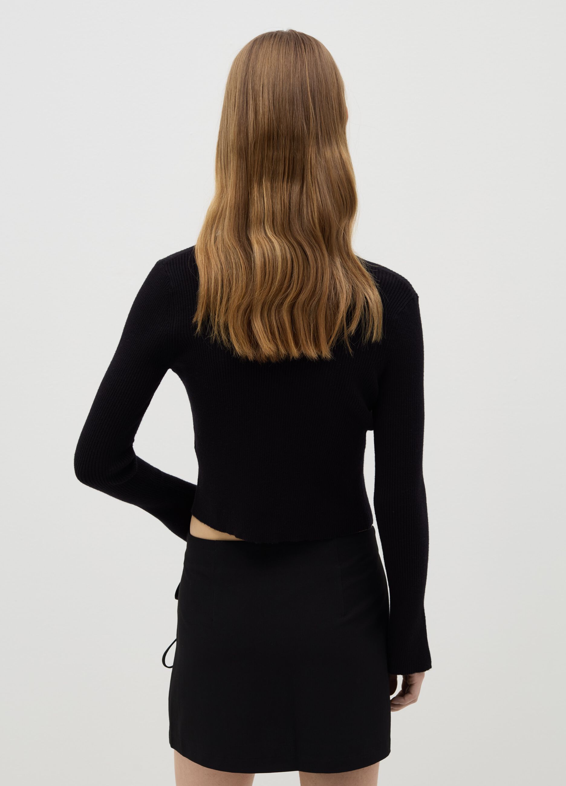 Ribbed cardigan with laces