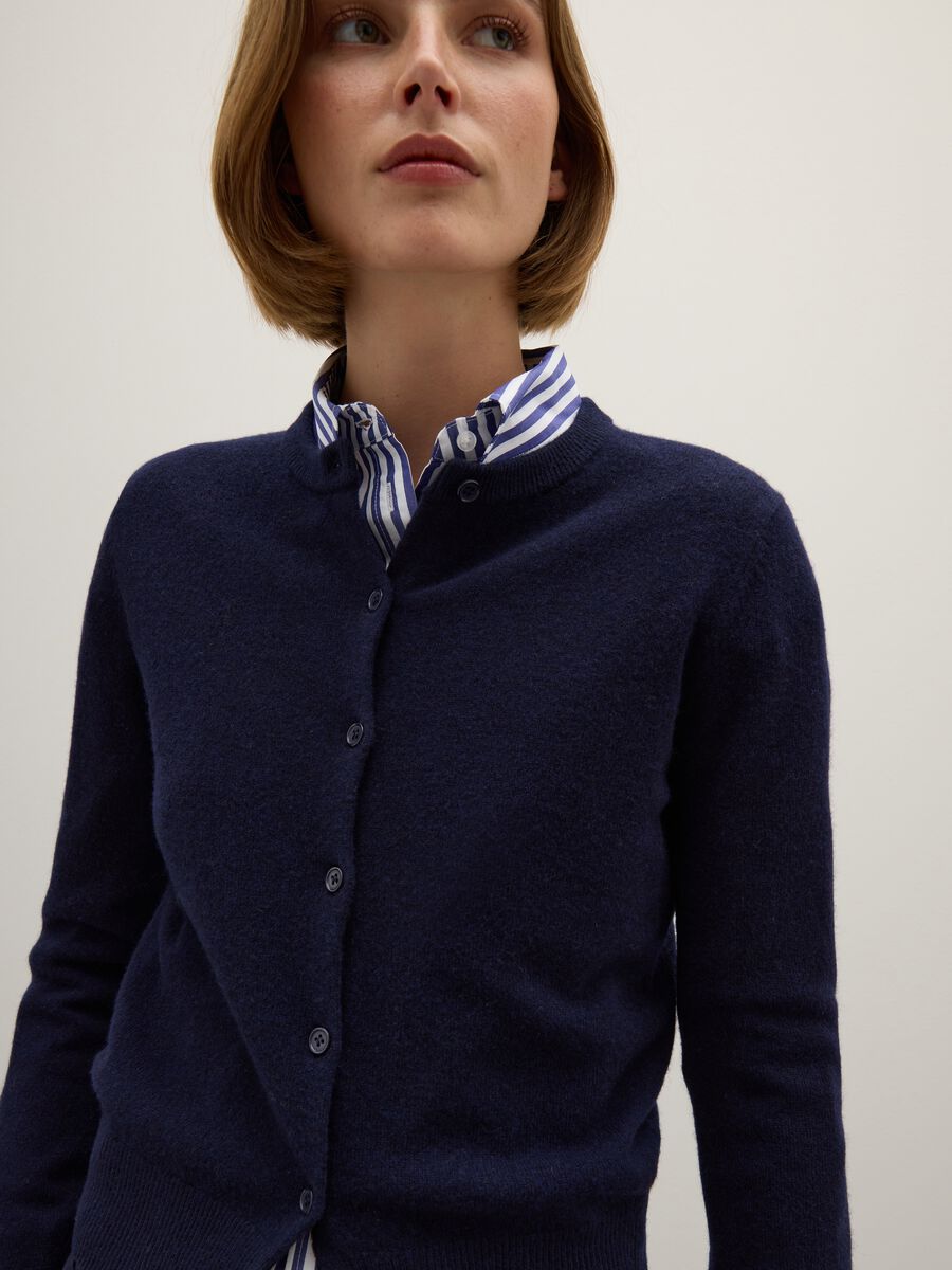Cardigan in pura lana blu regular fit_3