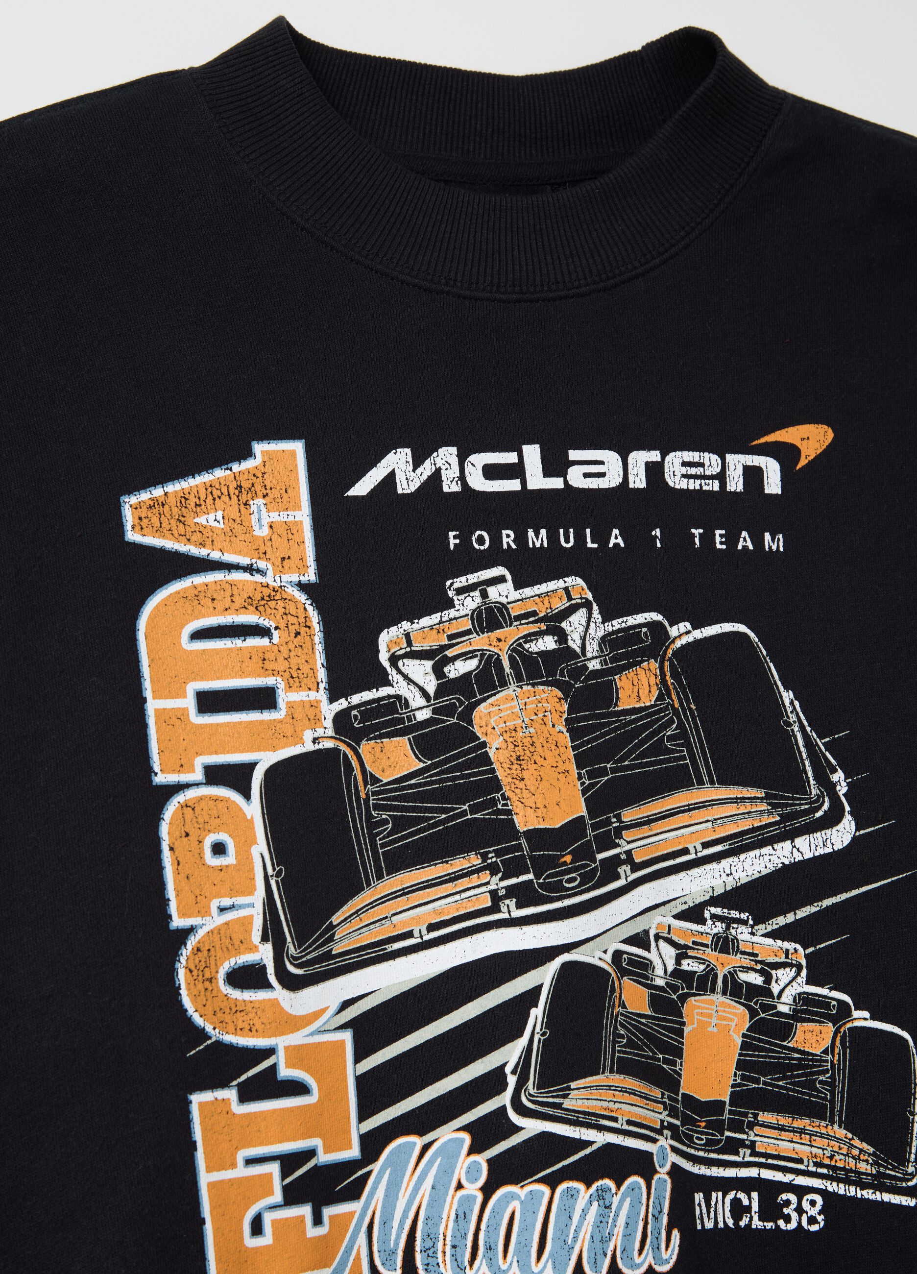 Black sweatshirt with round neck and McLaren print
