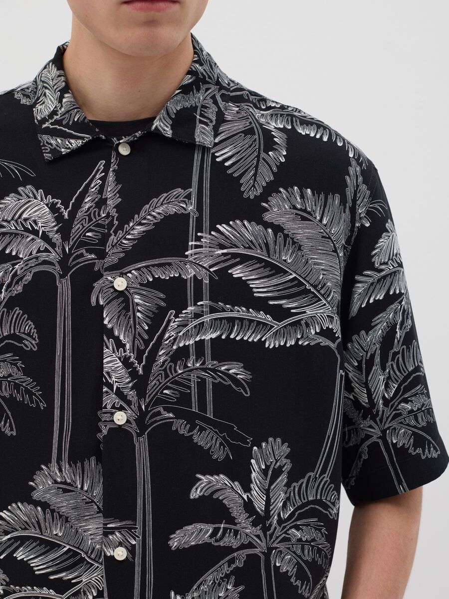 Short sleeve viscose palm print shirt_2
