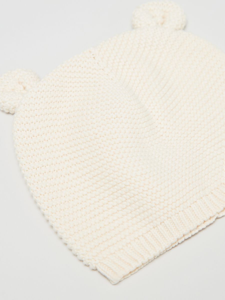 Knitted hat with ears_1