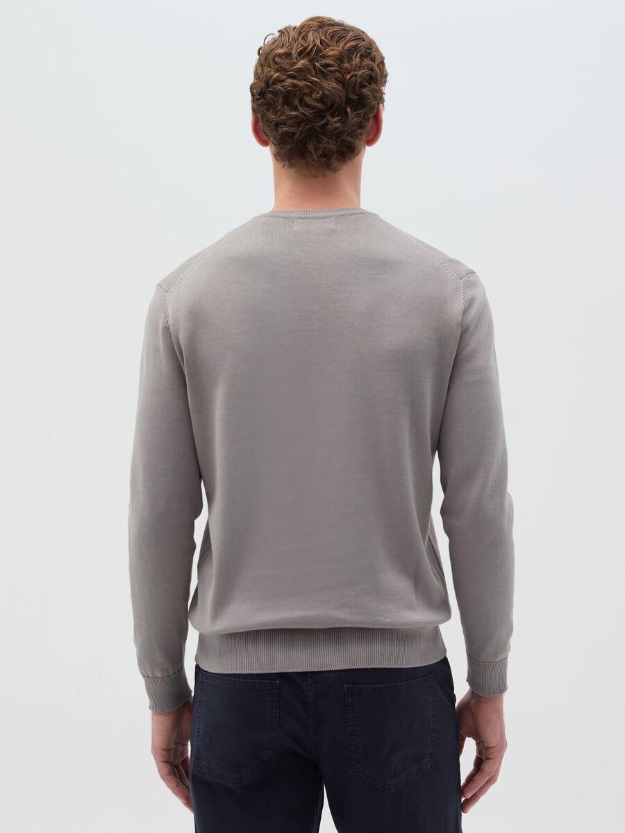 Cotton pullover with round neck_3