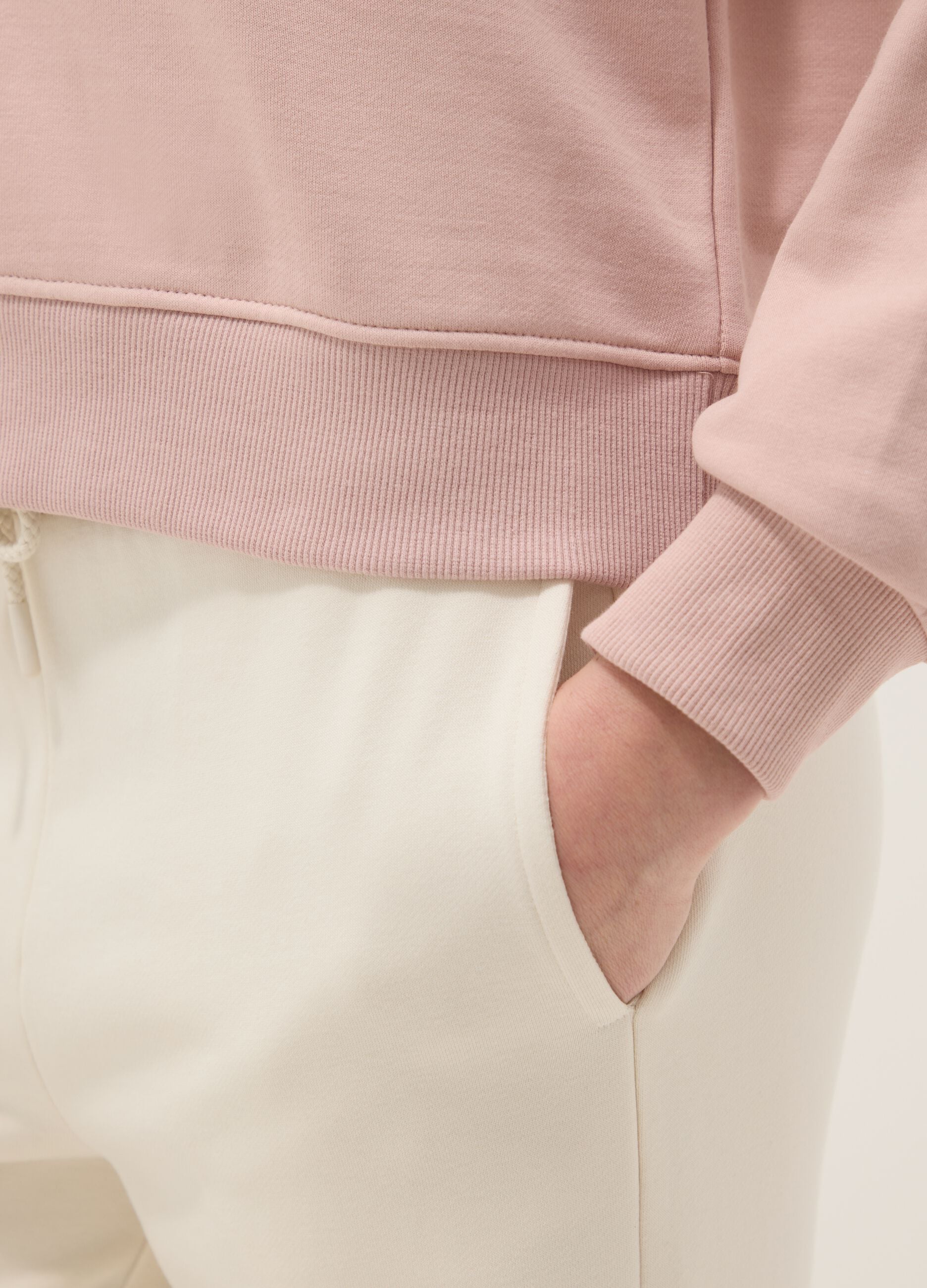 Felpa rosa girocollo regular fit