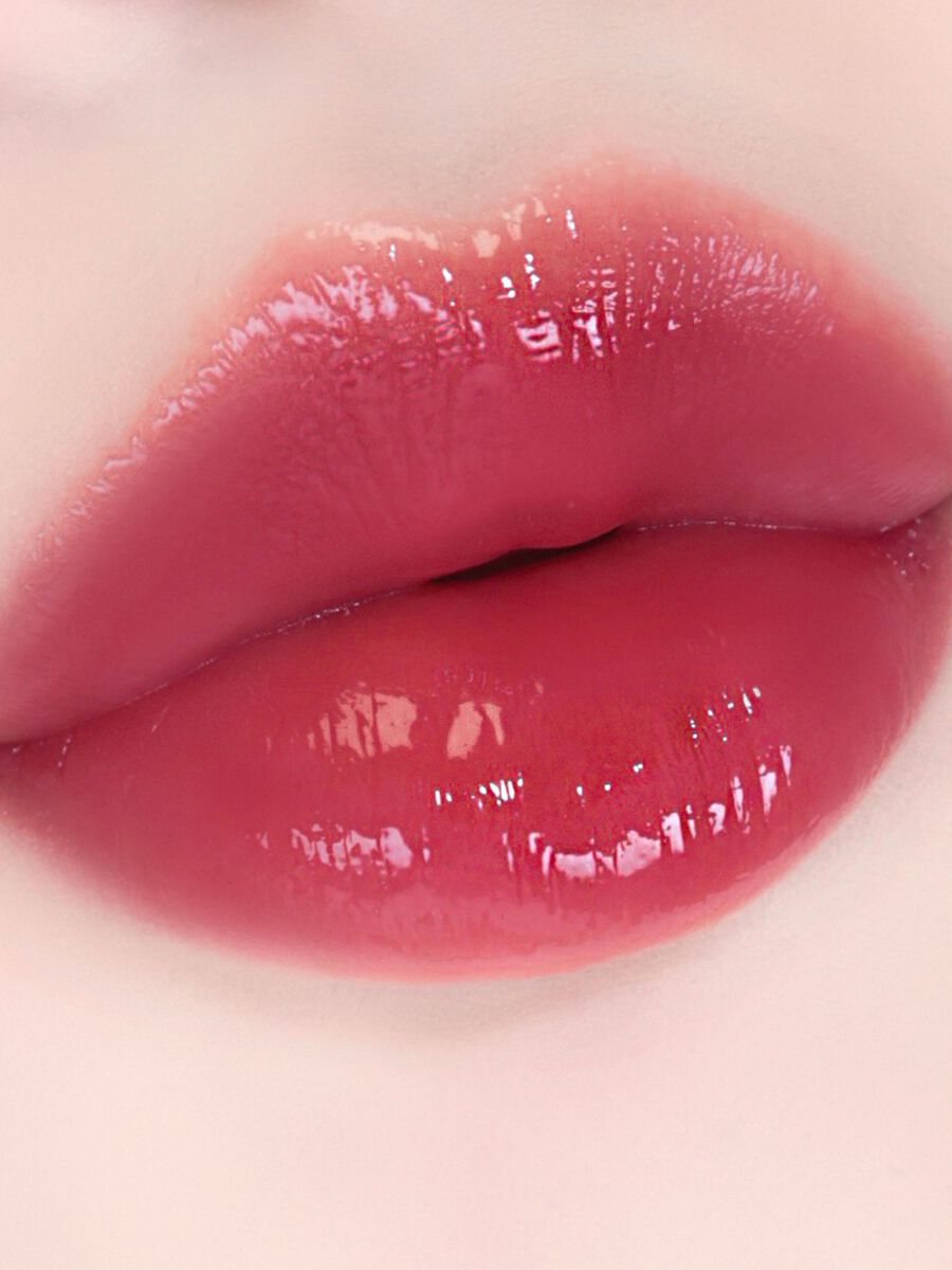 Water-based lip tint, provides great radiance with a lightweight long-lasting finish_2