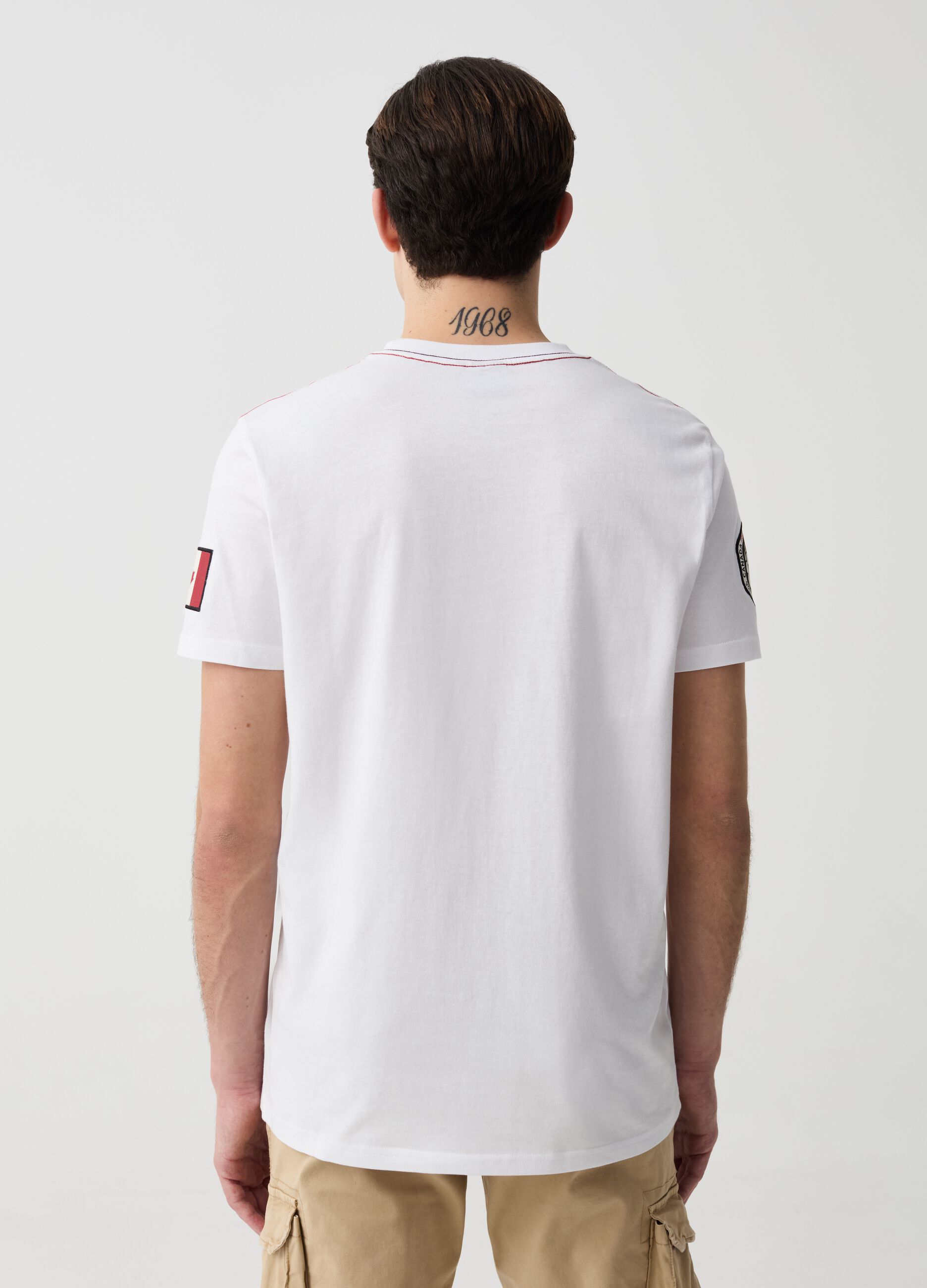 Canada Trail T-shirt with contrasting stitching