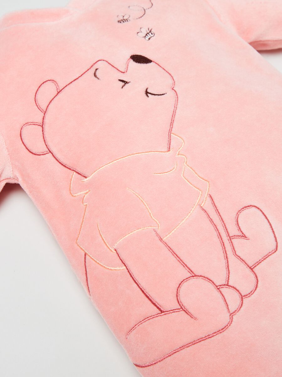 Tutina in velour con ricamo Winnie the Pooh_2