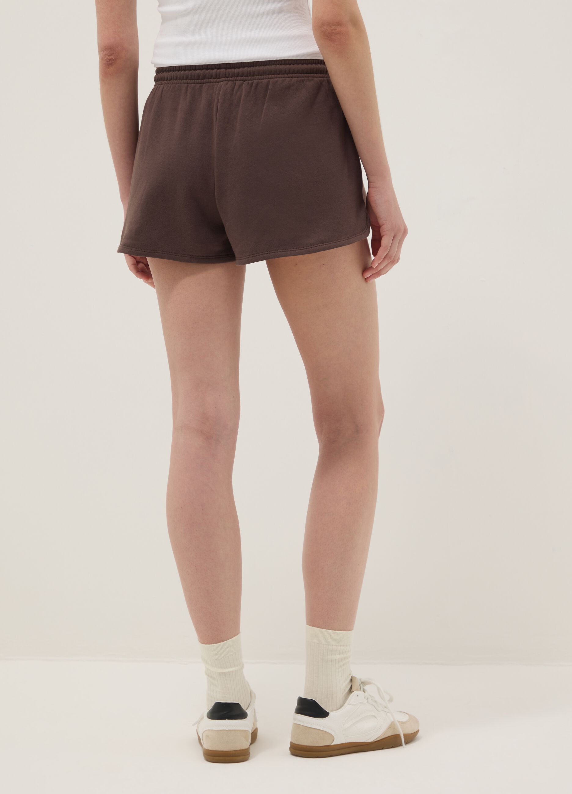Regular-fit brown cotton-blend shorts with drawstring