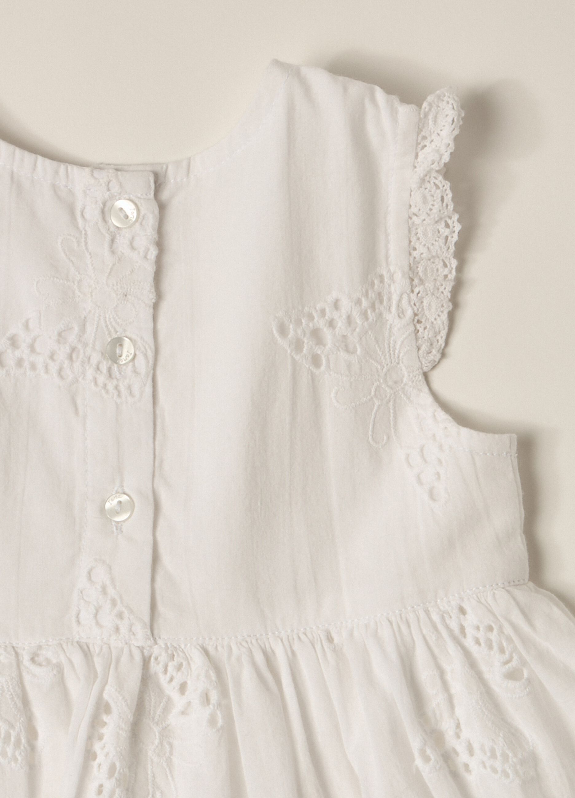 IANA newborn girl dress in 100% cotton broderie anglaise