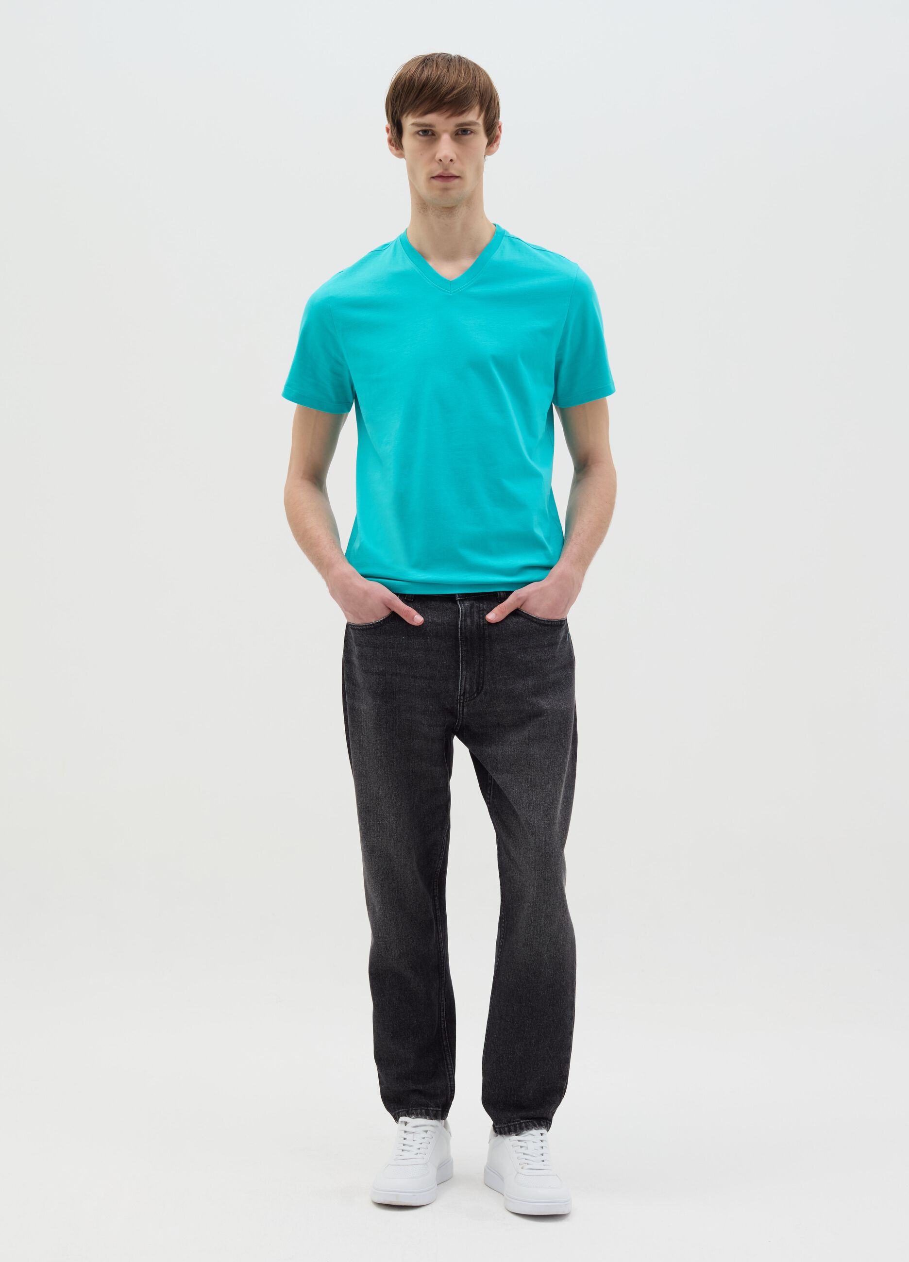 Organic cotton T-shirt with V neck