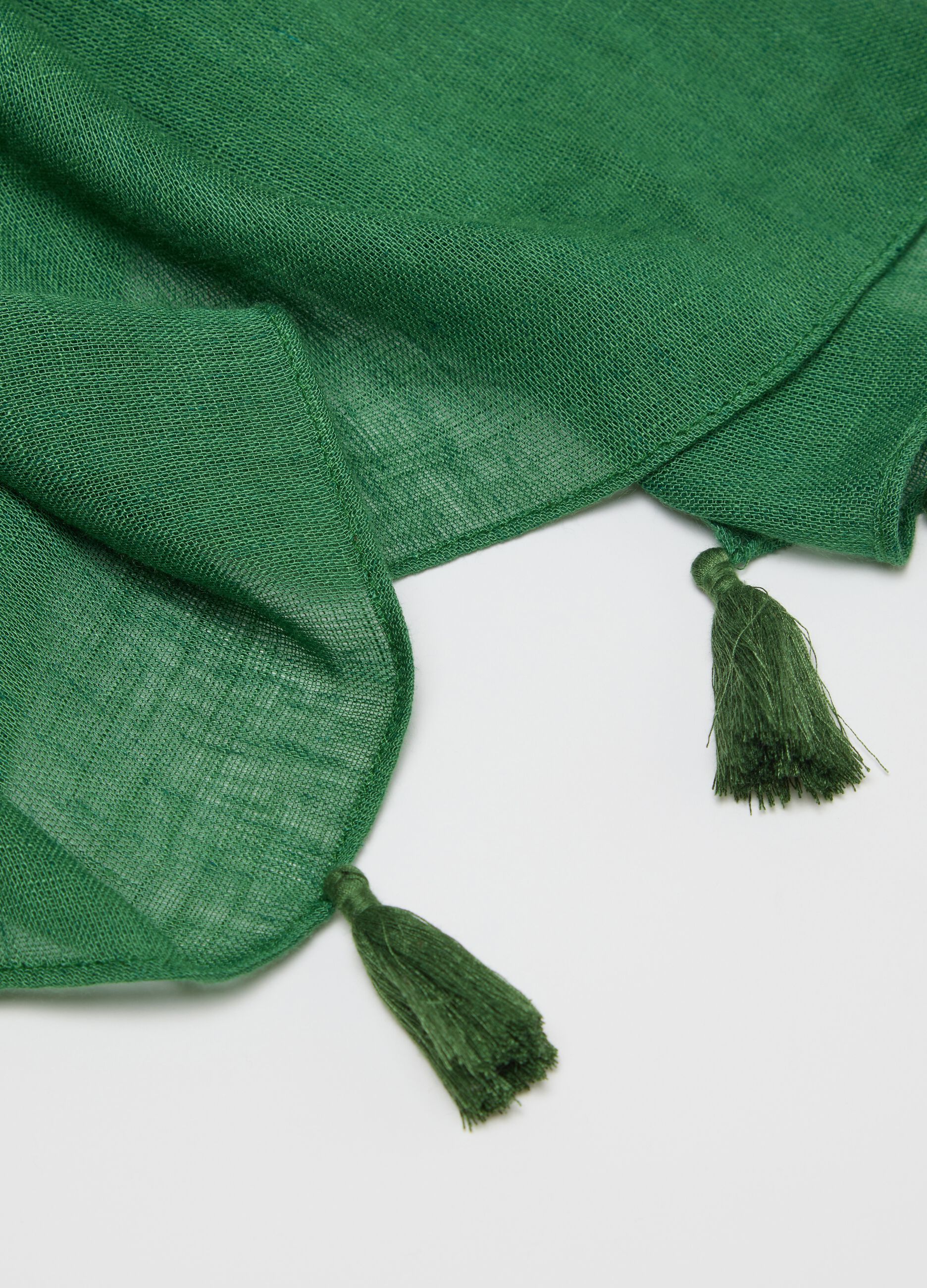 Sciarpa verde con nappine