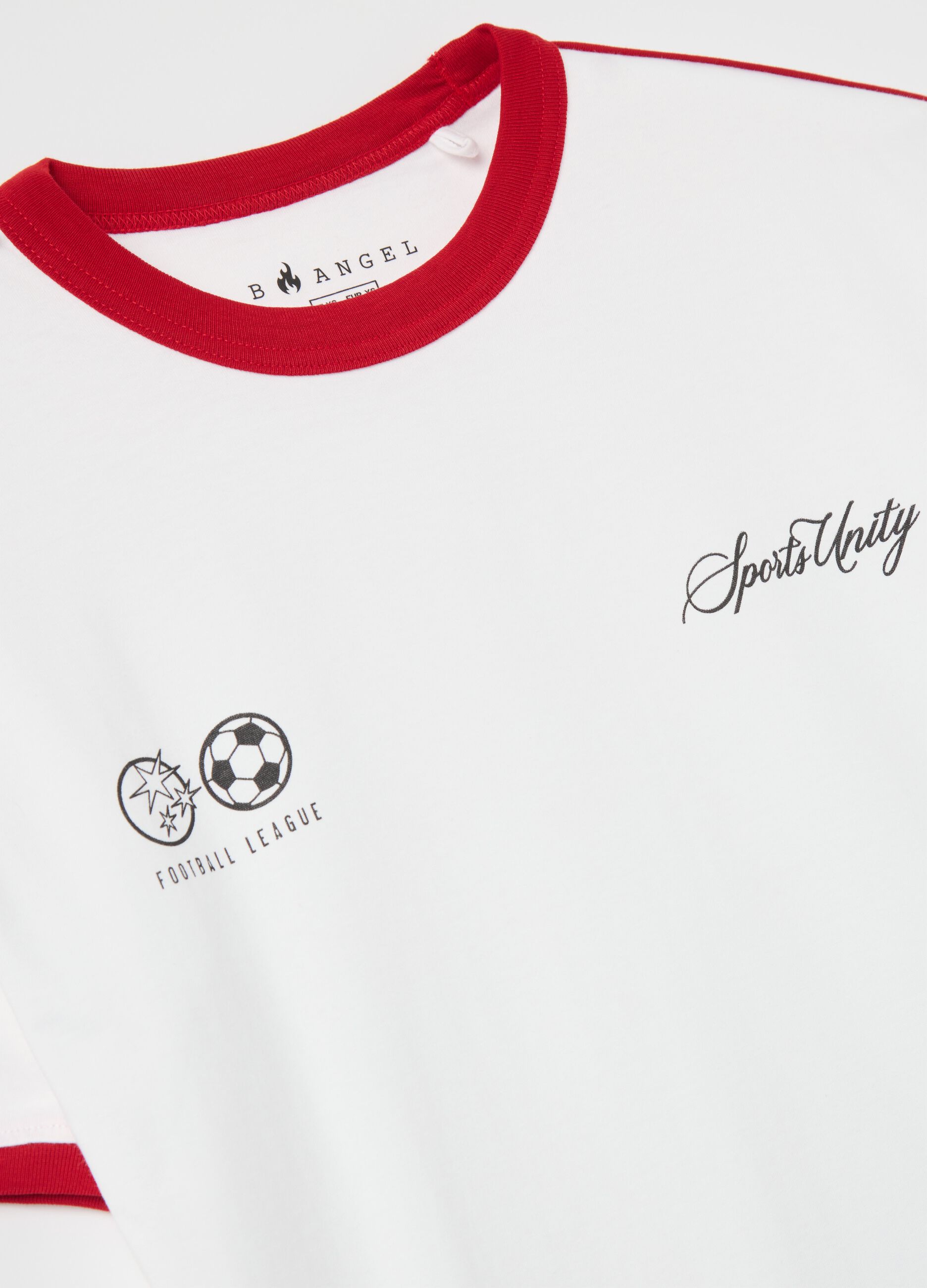 White T-shirt with contrasting edging