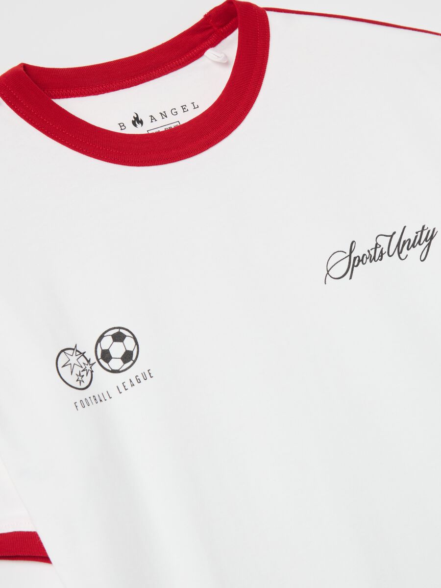 White T-shirt with contrasting edging_5