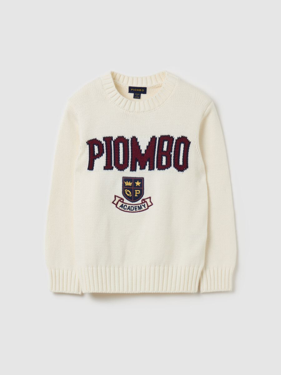 Pullover with logo design and crest embroidery_3